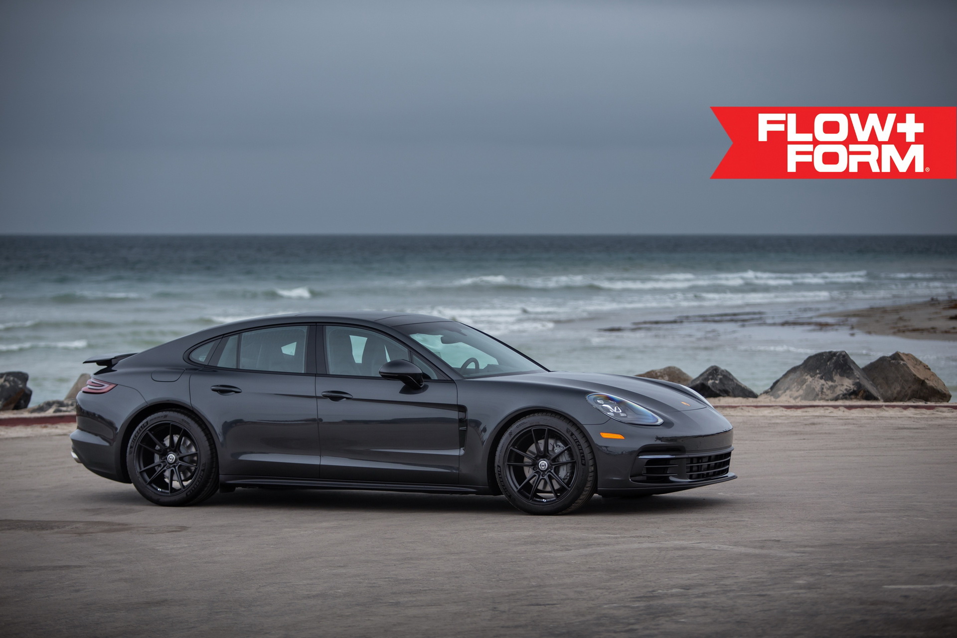 porsche panamera 4s hre wheels tarmac 6 Porsche Panamera 4S Straps On ‘Tarmac’ (i.e. Black) Custom Wheels