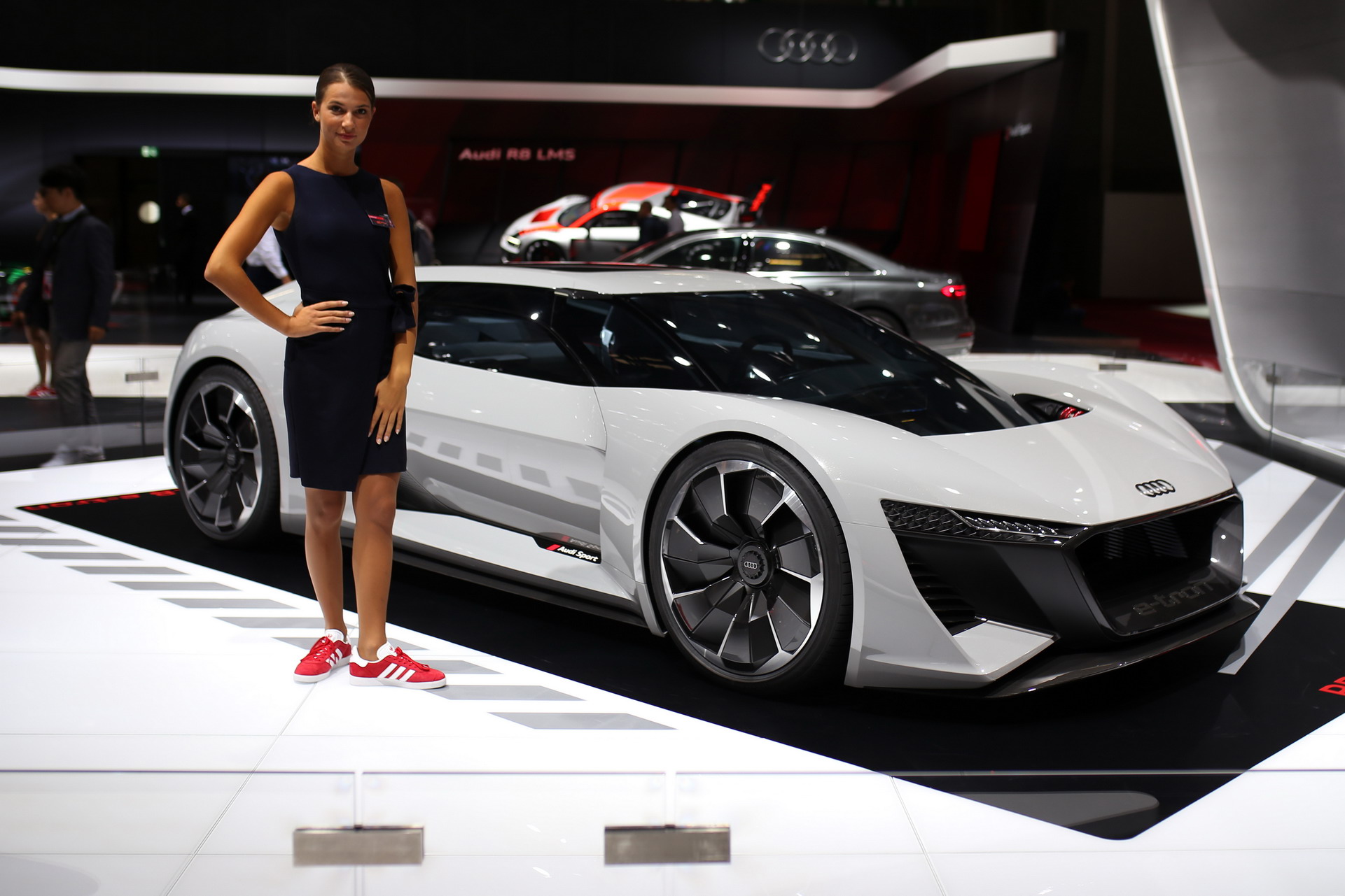 General b1 2018 Paris Auto Show Gallery: General Views