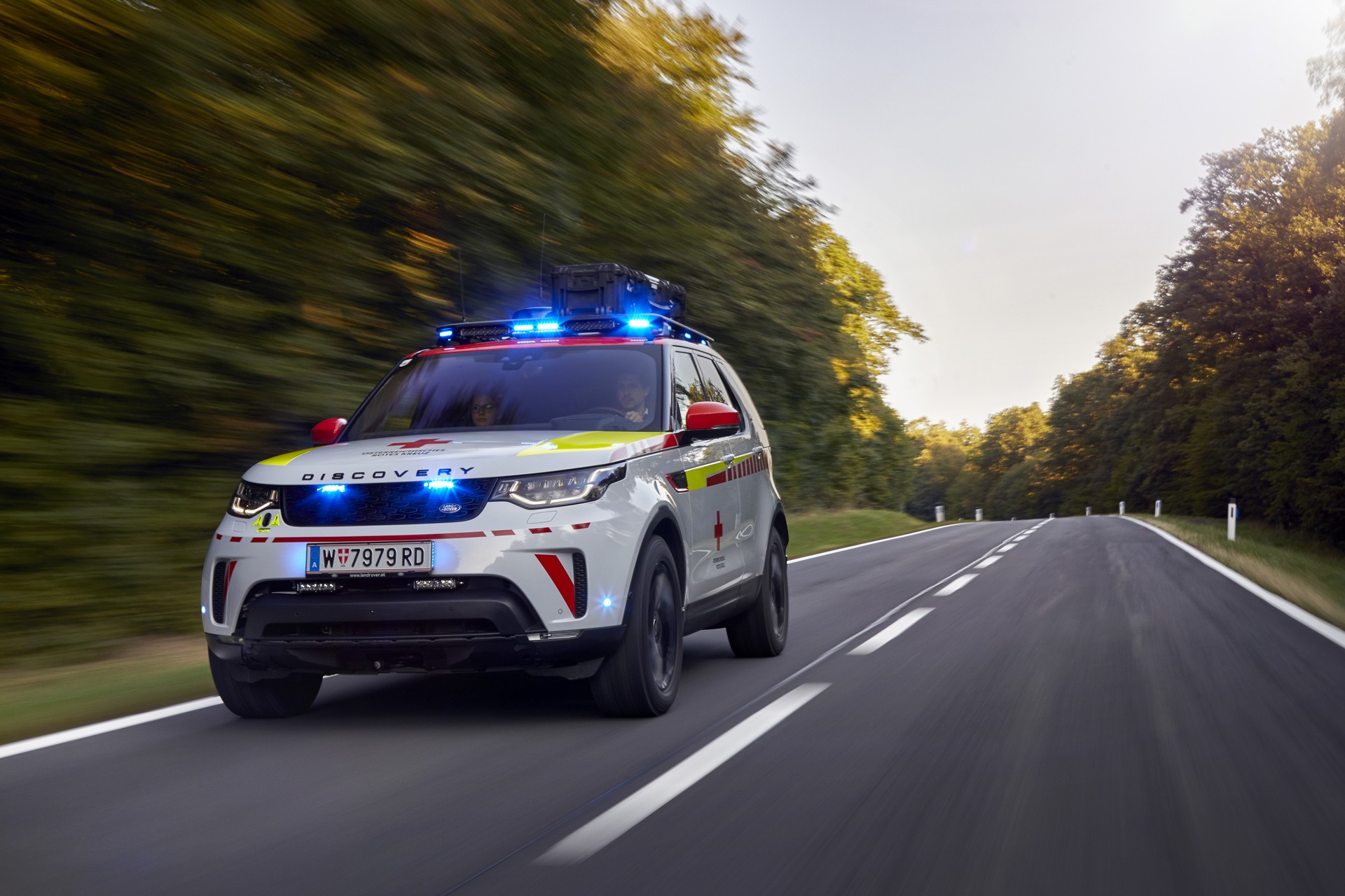 Land Rover Discovery Emergency Response Vehicle-40 Land Rover SVO Builds A One-Off Discovery Emergency Vehicle Complete With A Drone