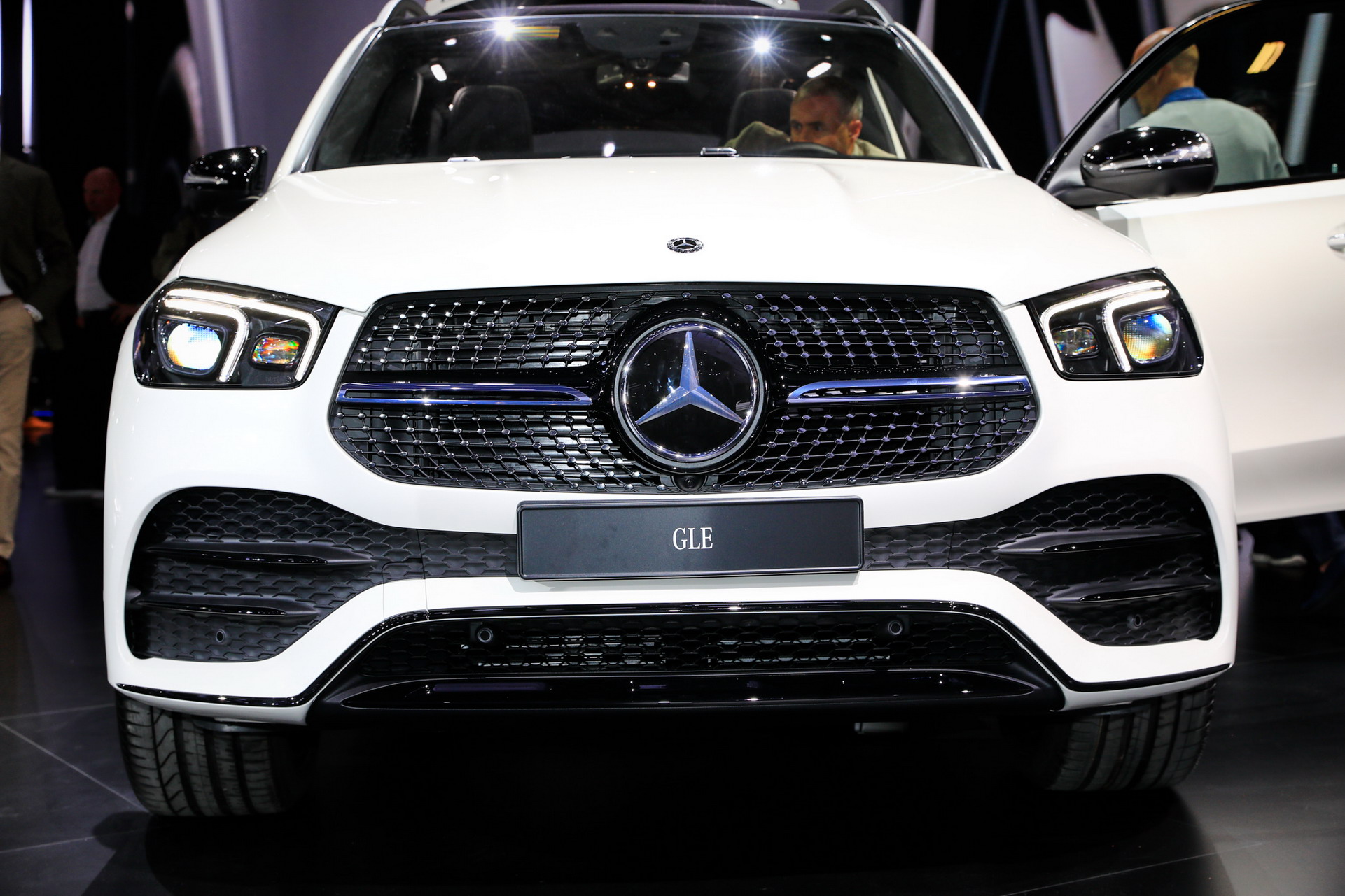 Mercedes B67 2018 Paris Auto Show Gallery: Mercedes-Benz