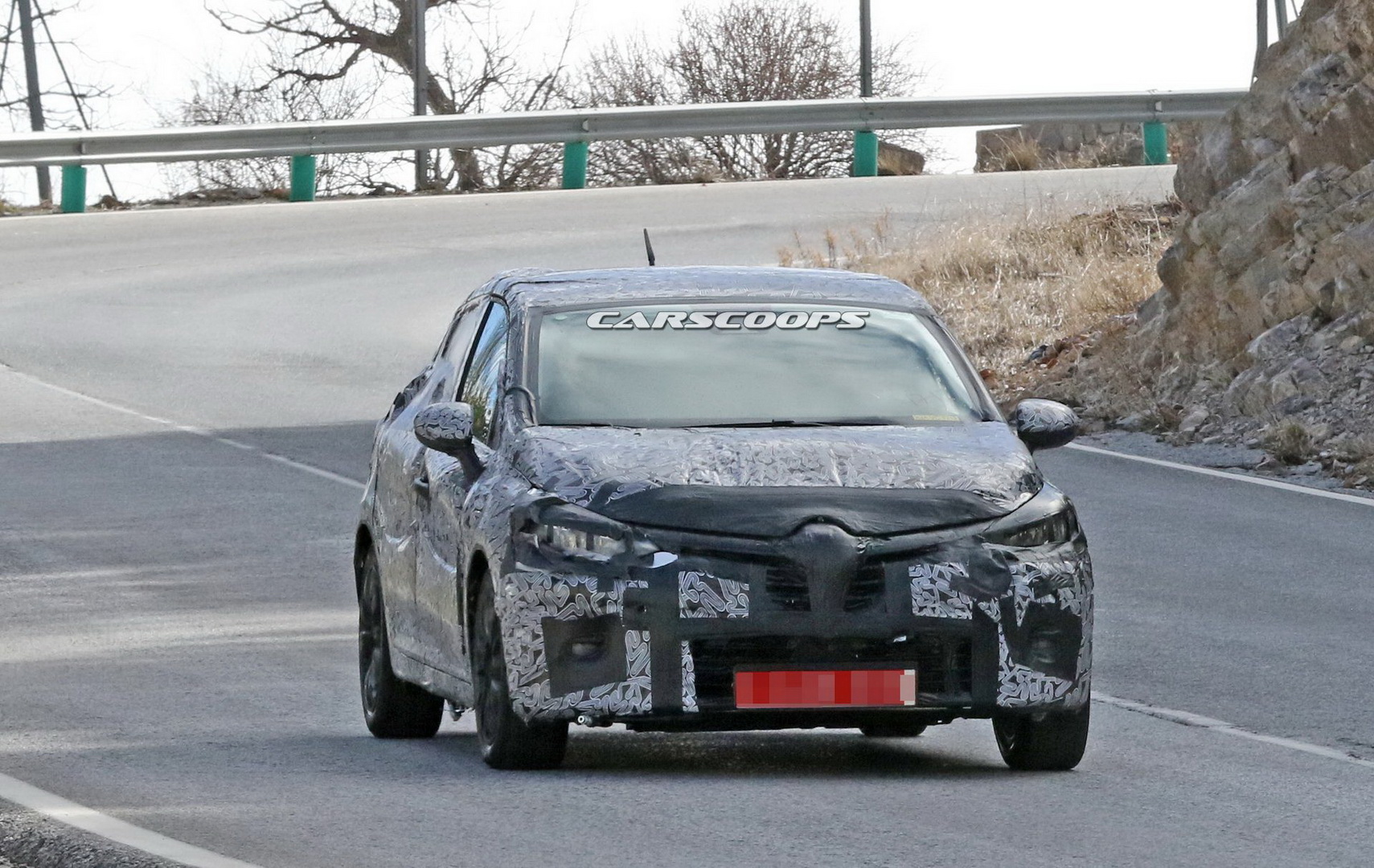 2020-renault-clio-5 New Renault Clio 5 Coming Early Next Year With Electrification, Semi-Autonomous Tech