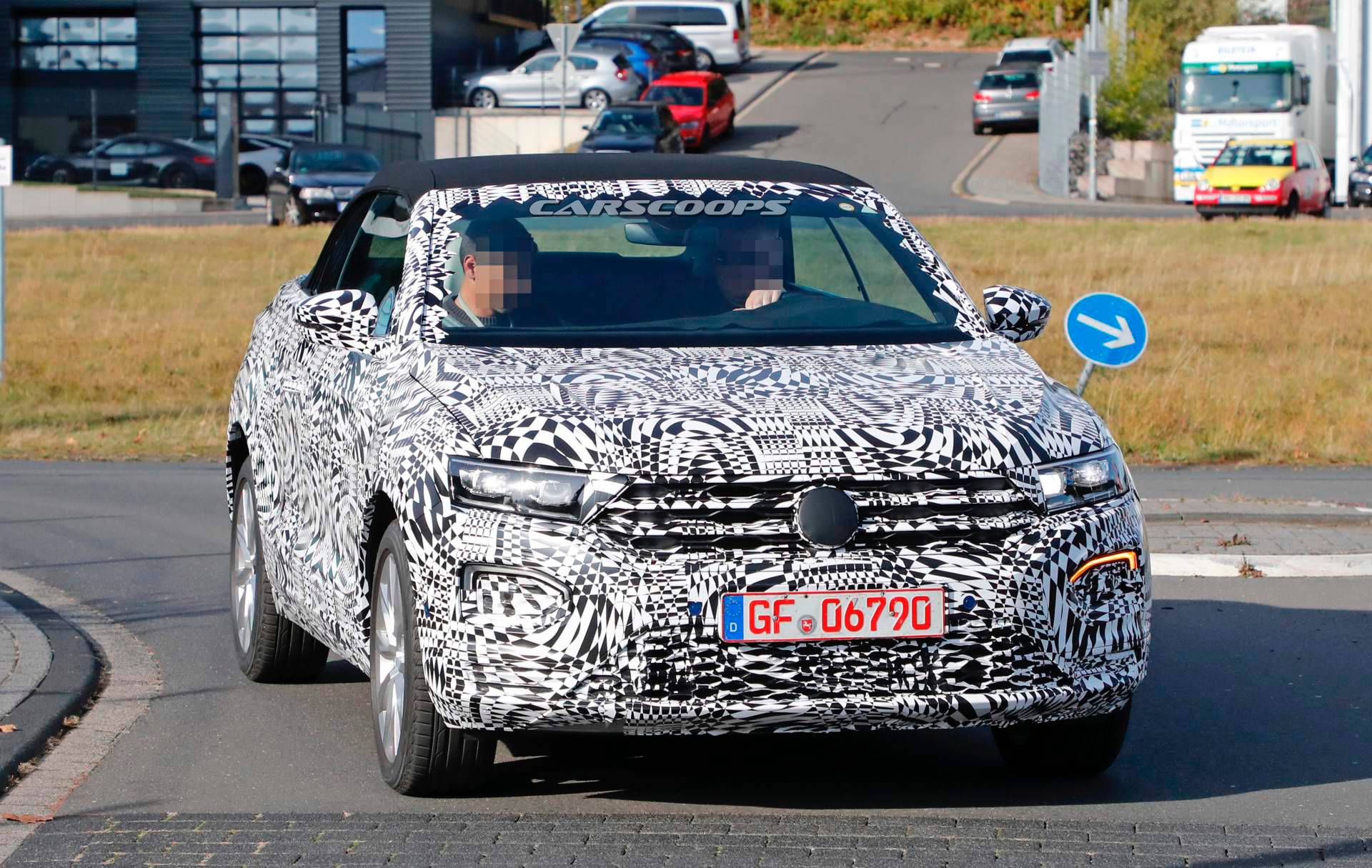 2020 VW T-Roc Cabriolet spy shots 15 2020 VW T-Roc Convertible SUV Reveals Its Soft Top For The First Time