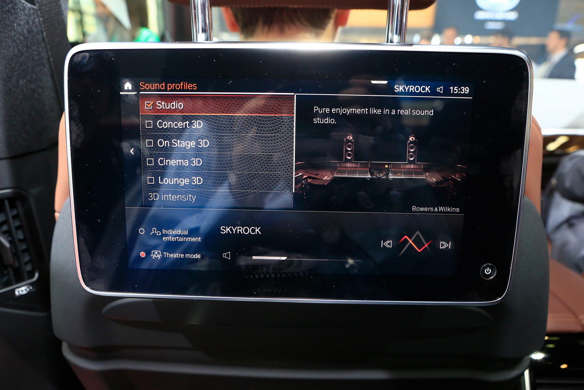 BMW 158 2018 Paris Auto Show Gallery: BMW