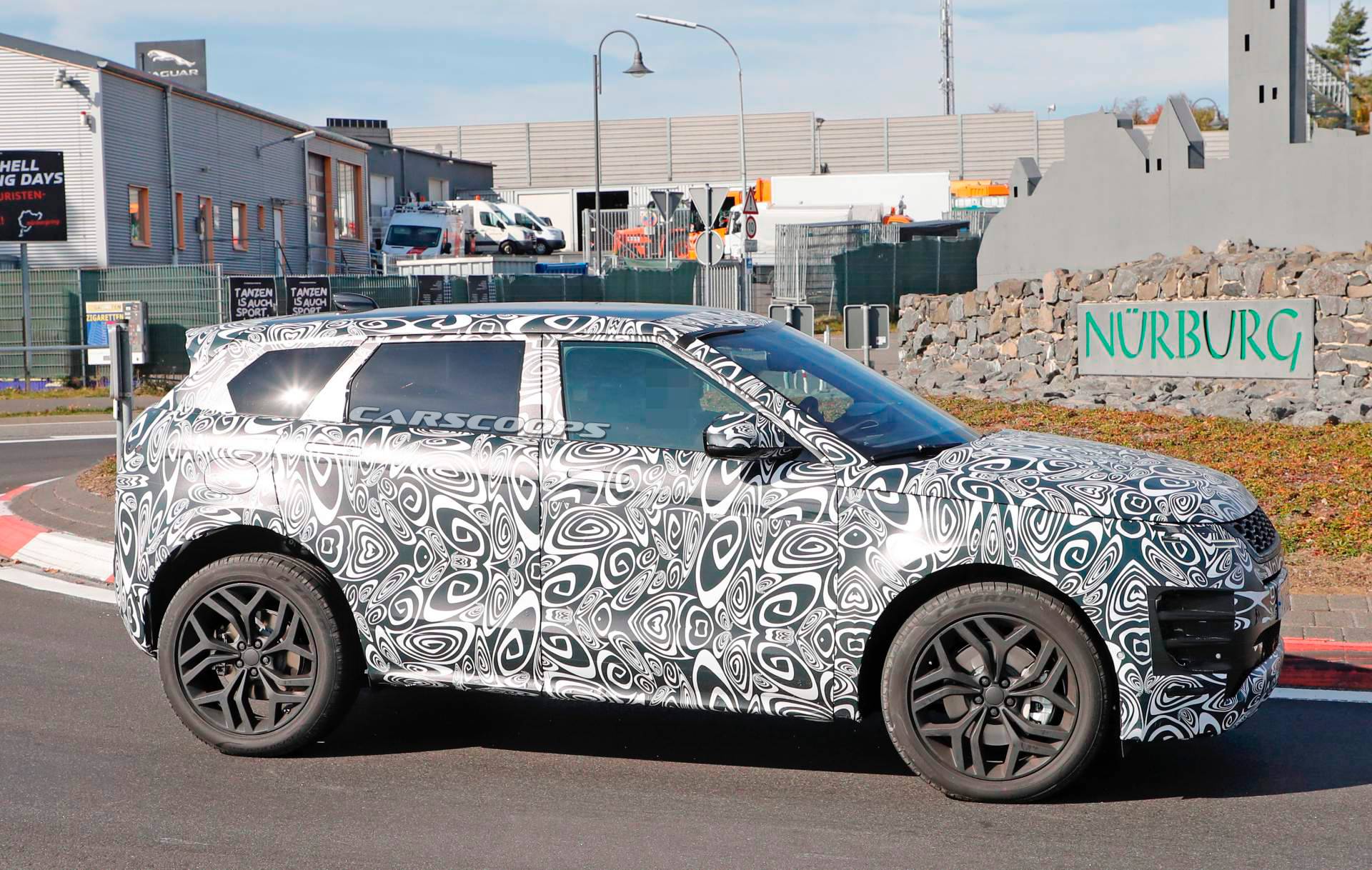 2019 Range Rover Evoque spy shots 7 2019 Range Rover Evoque Looks Like A Baby Velar Inside Too