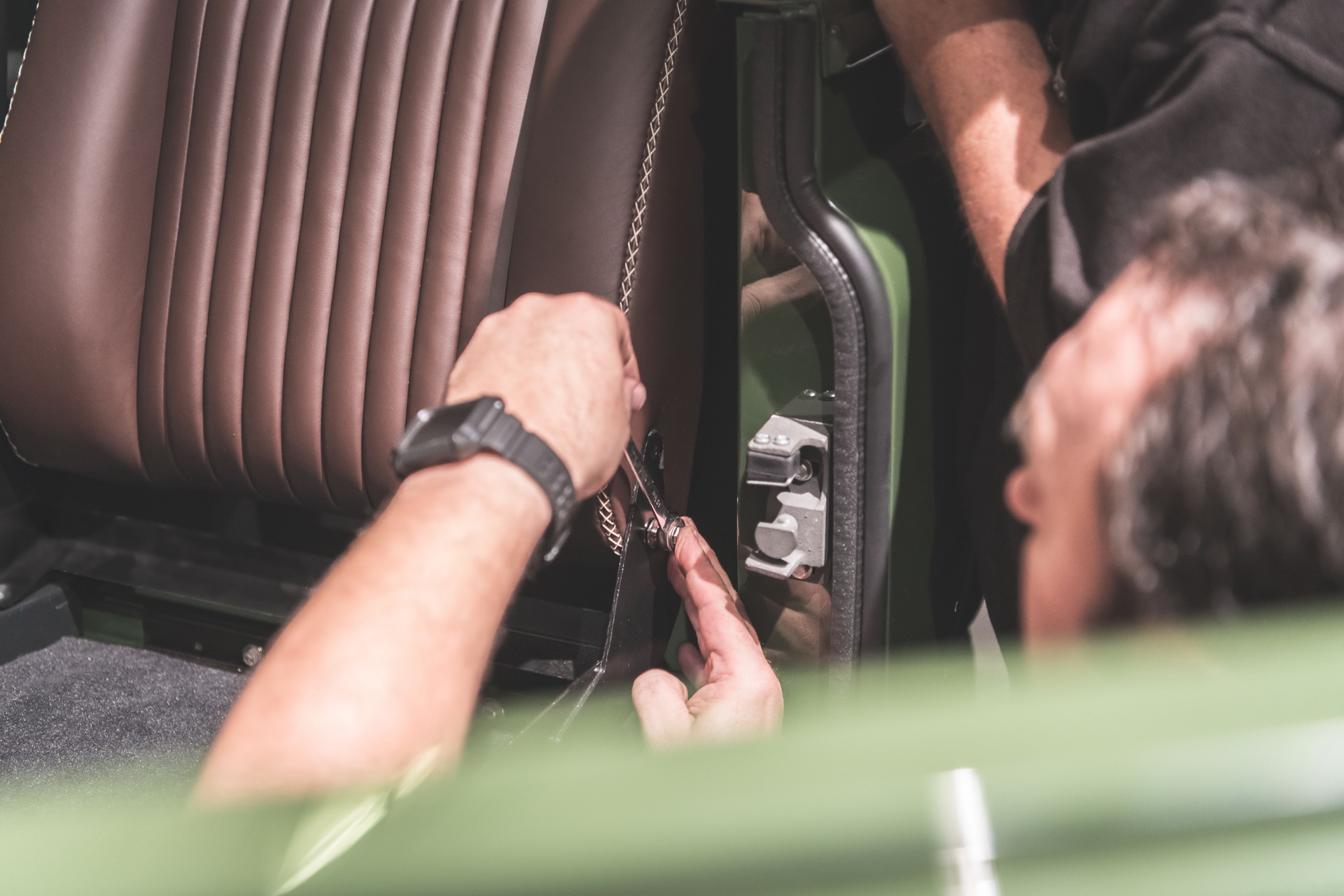 Land_Rover_Classic_Defender_Selfridges_06 One-Off Defender ‘Selfridges Edition’ Made Exclusively For Store’s Designer Room