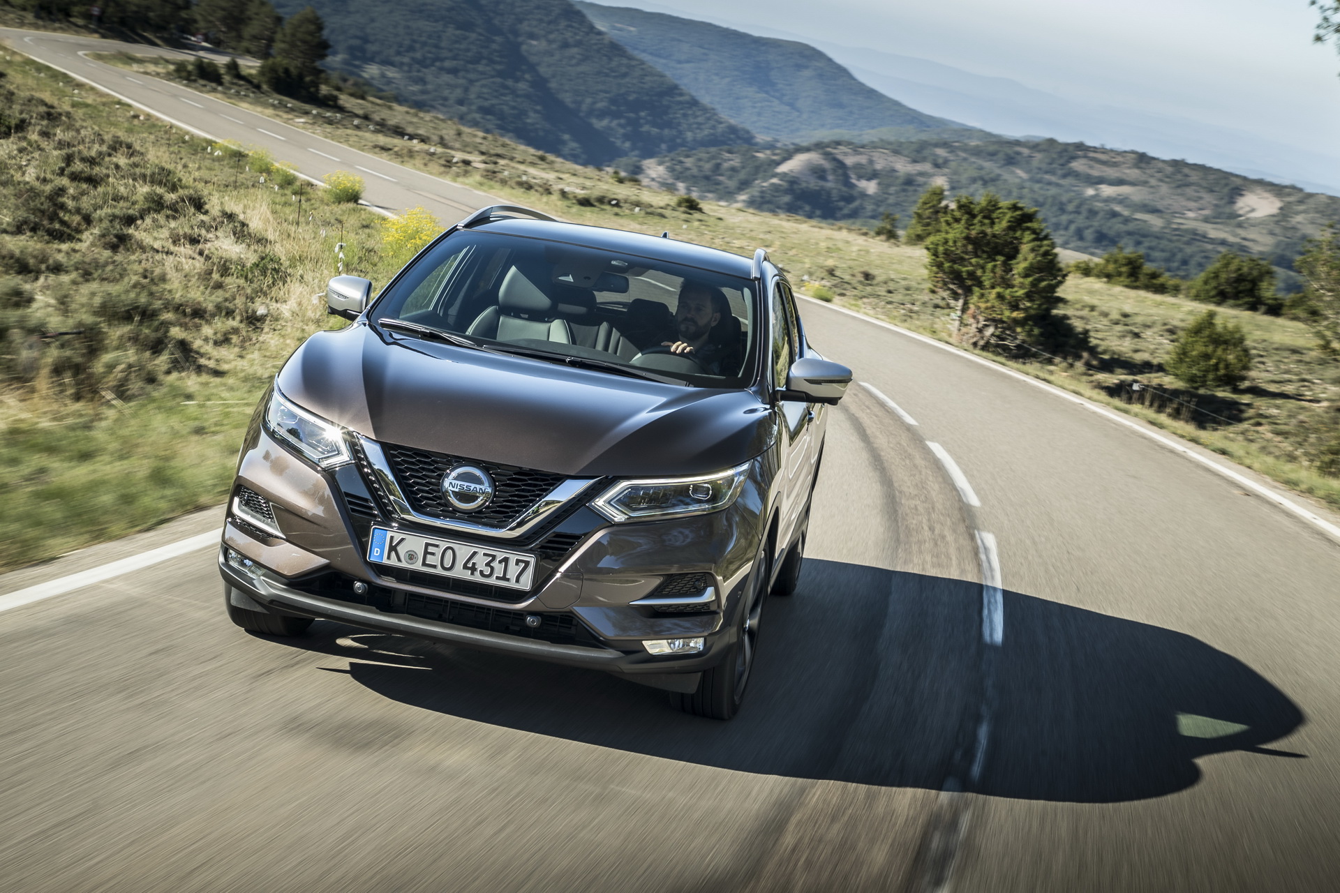 2019-Nissan-Qashqai-30 2019 Nissan Qashqai Gets New Turbo Petrol Units, DCT ‘Box And Infotainment System