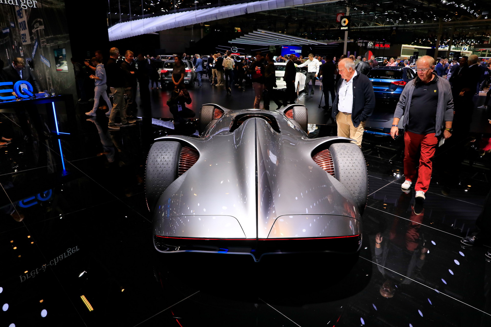 Mercedes B146 2018 Paris Auto Show Gallery: Mercedes-Benz