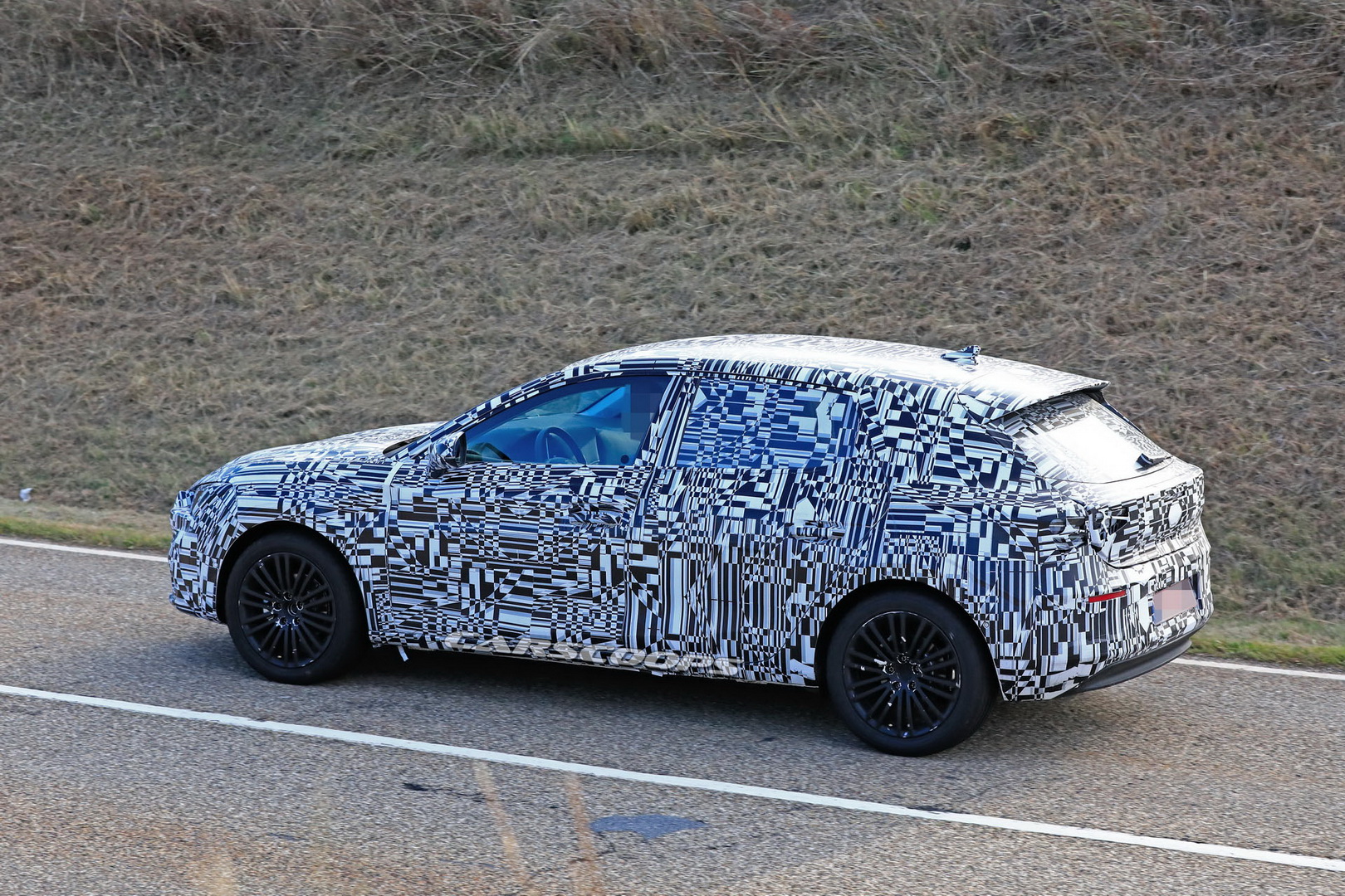 2020 seat leon spied 4 Seat Leon Concept Heading To 2019 Geneva Motor Show