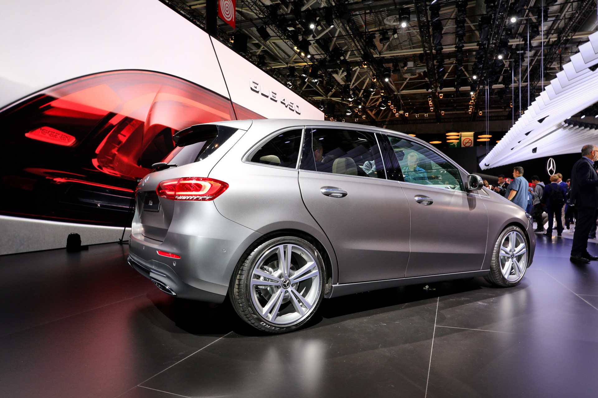 Mercedes B14 2018 Paris Auto Show Gallery: Mercedes-Benz