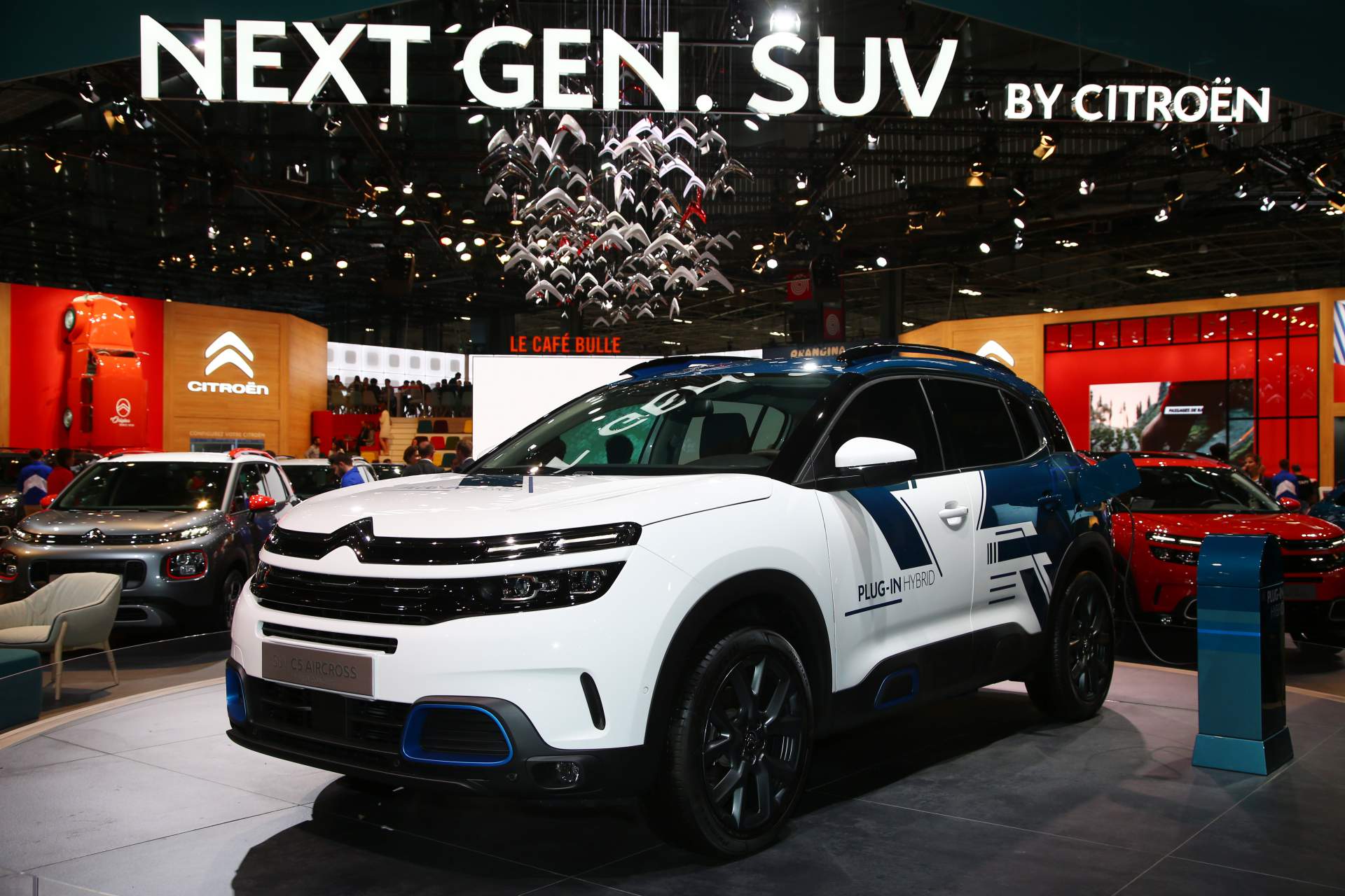 Citroen C5 Aircross SUV Hybrid Concept at Paris Auto Show 28 Citroën C5 Aircross SUV Hybrid Concept Previews Brand’s First PHEV