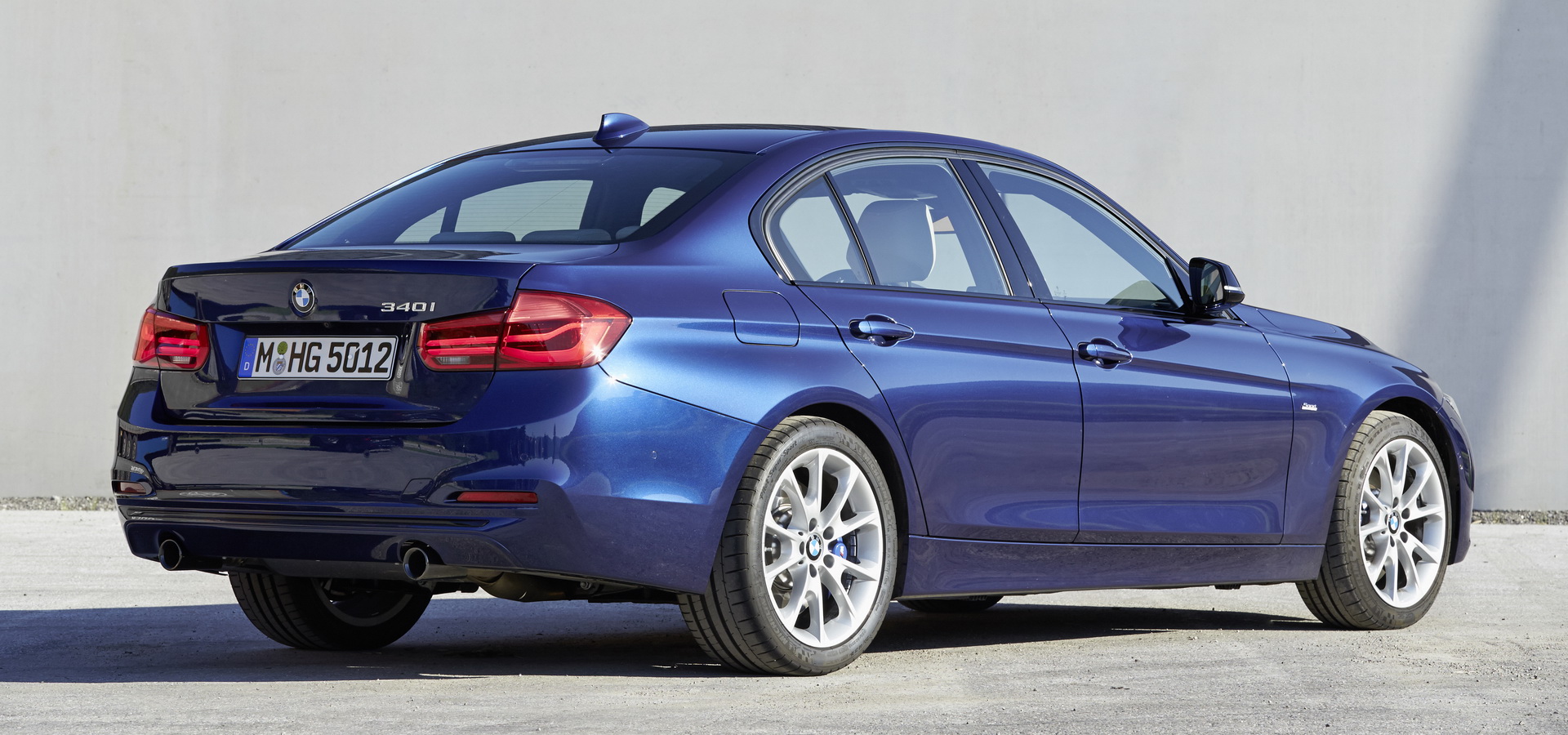 New Bmw 3 Series G Vs Its Predecessor F30 So Is Newer Better Carscoops New Bmw 3 Series G Vs Its Predecessor F30 So Is Newer Better Carscoops