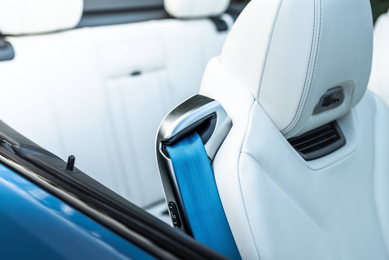 bmw m4 convertible manhart mh4 tuning 7 Manhart’s BMW M4 Convertible Mixes OTT Looks With 690 HP