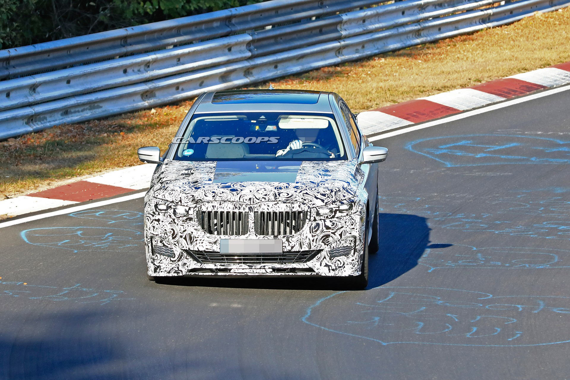 BMW-Alpina-B7-4 2020 BMW Alpina B7 Facelift Spotted With Texas-Sized Grille And Sportier Front Bumper