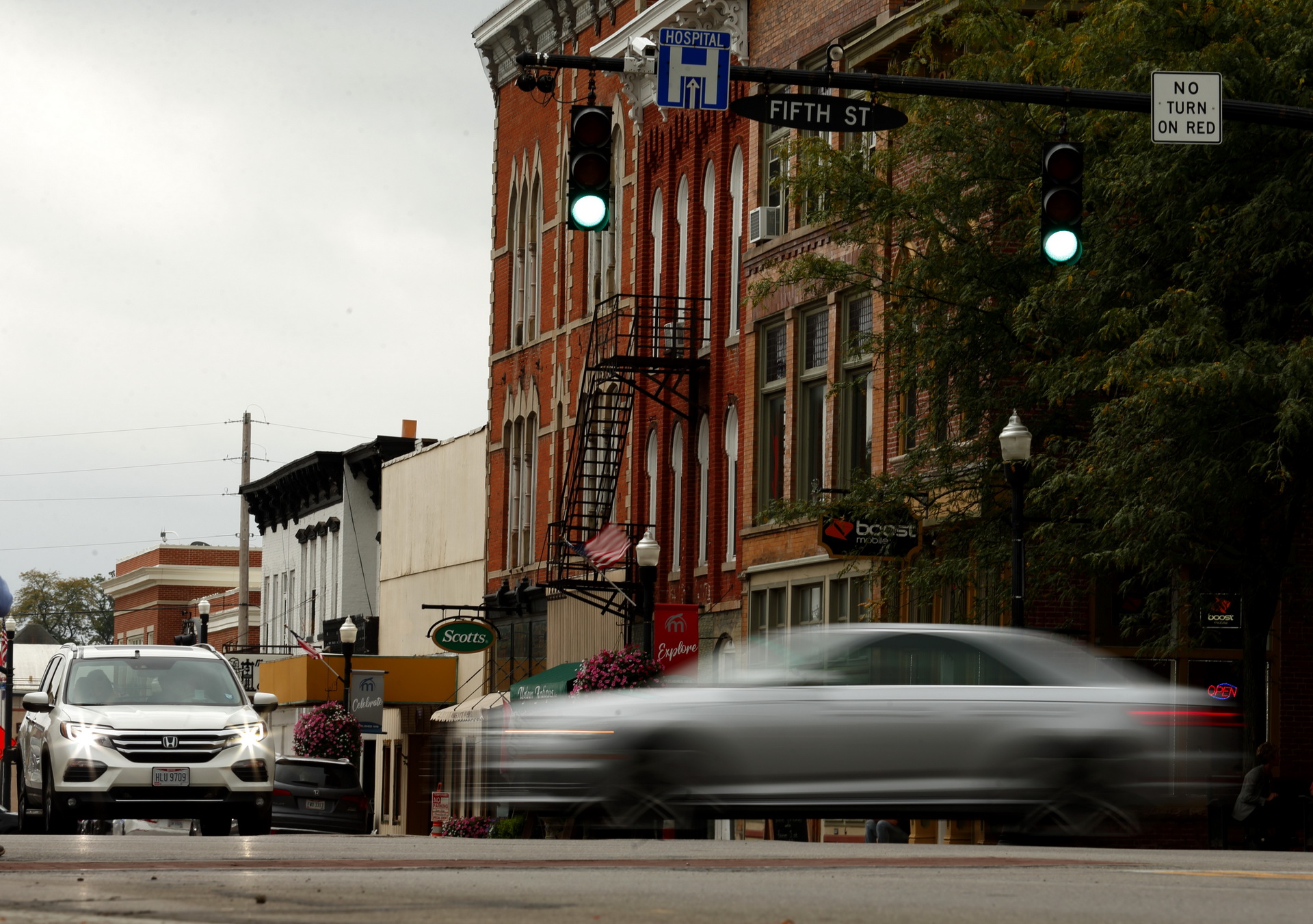 Honda-Smart-Intersection-02 Future Hondas Will Be Able To See Through And Around Buildings