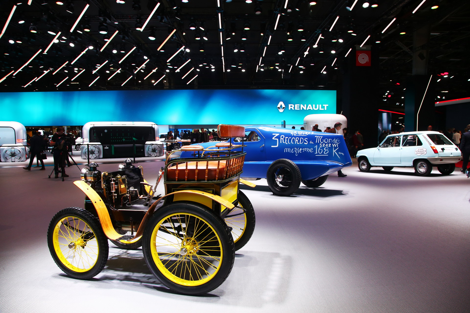 Renault 1c 2018 Paris Auto Show Gallery: Renault