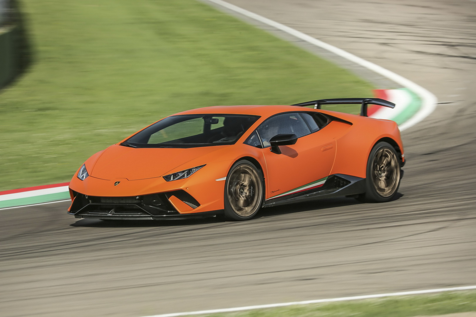 lamborghini huracan performante 2 This Is Jeremy Clarkson’s 2018 Car Of The Year