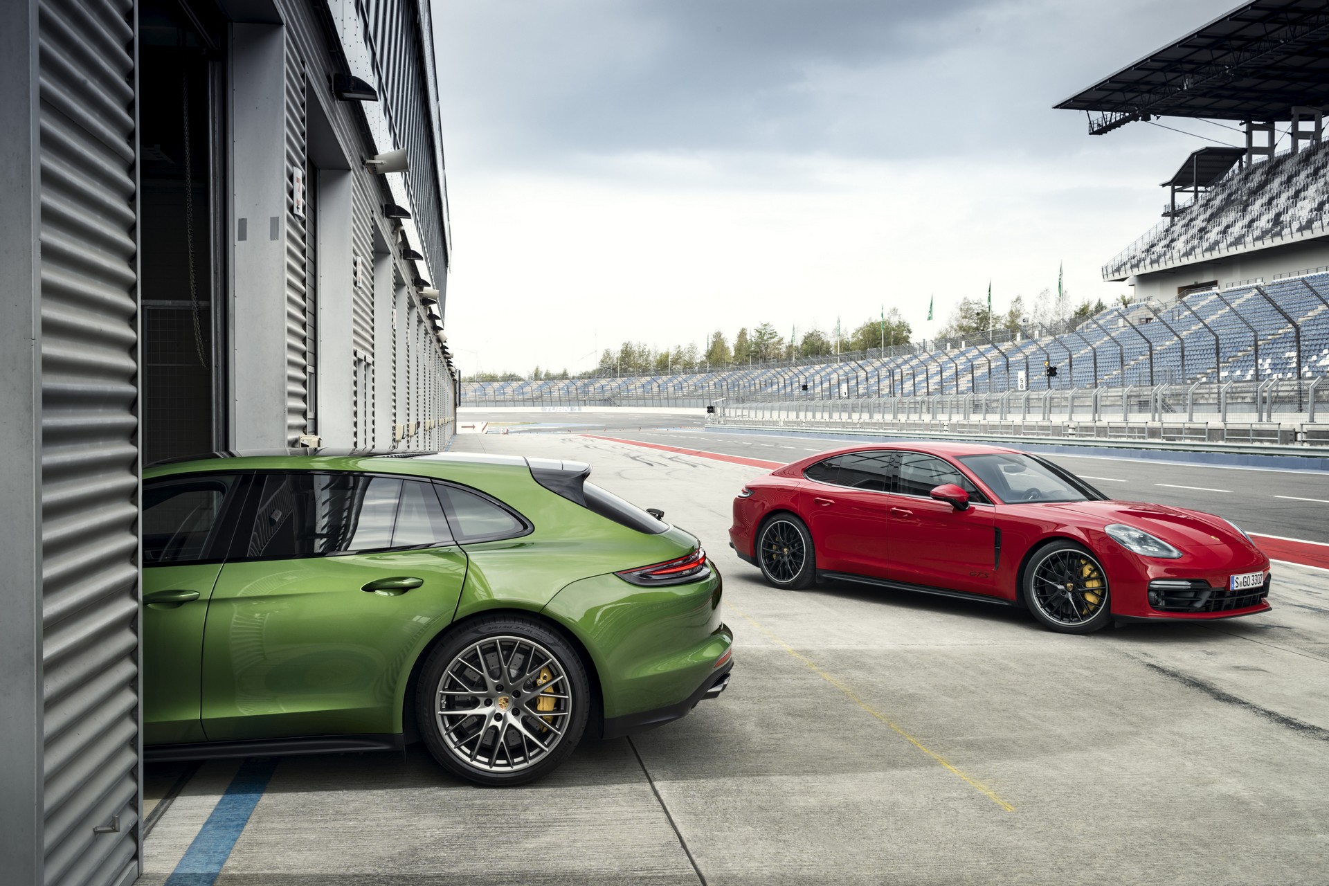 2019 Porsche Panamera GTS-7 2019 Porsche Panamera GTS Debuts With 453 HP