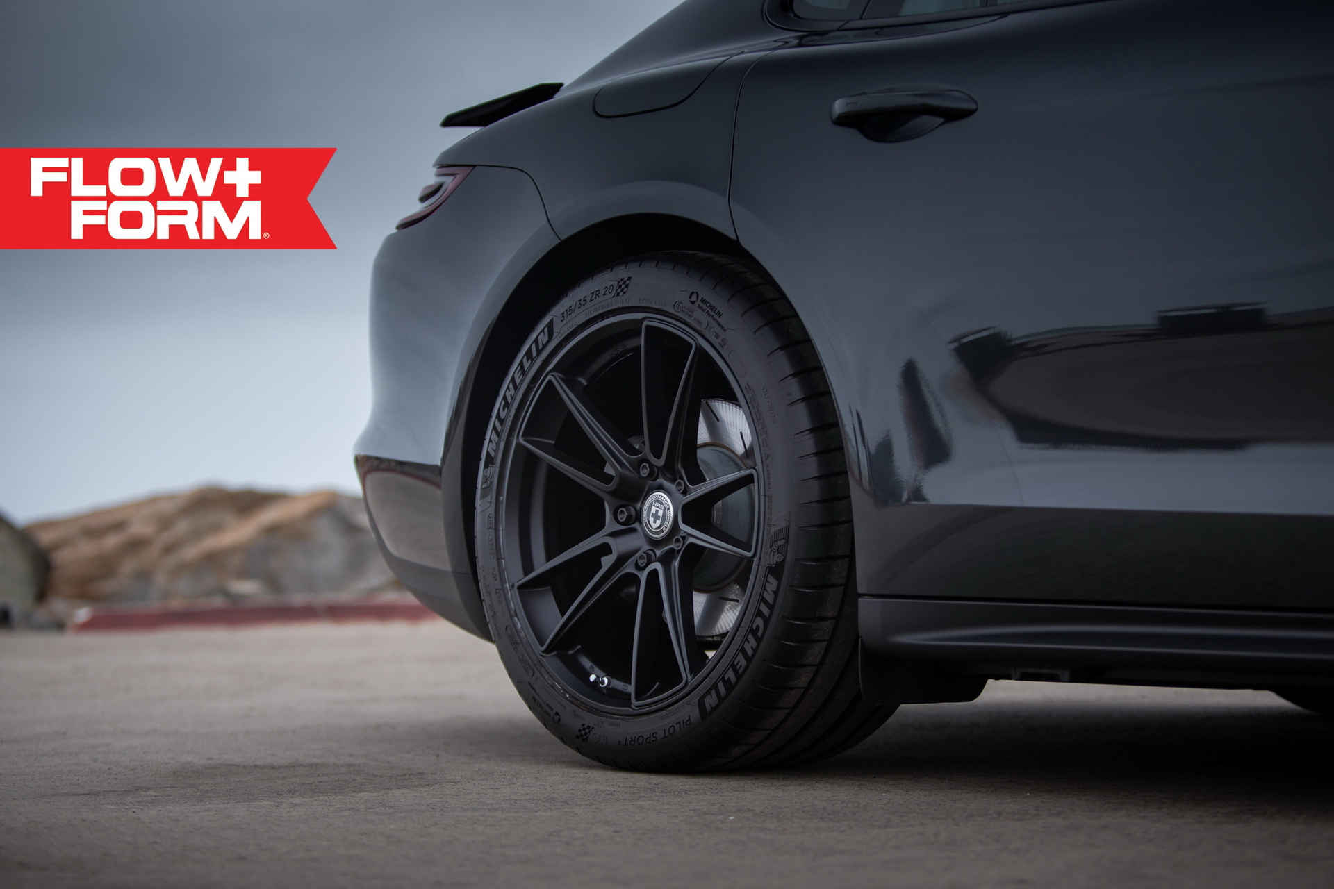 porsche panamera 4s hre wheels tarmac 4 Porsche Panamera 4S Straps On ‘Tarmac’ (i.e. Black) Custom Wheels