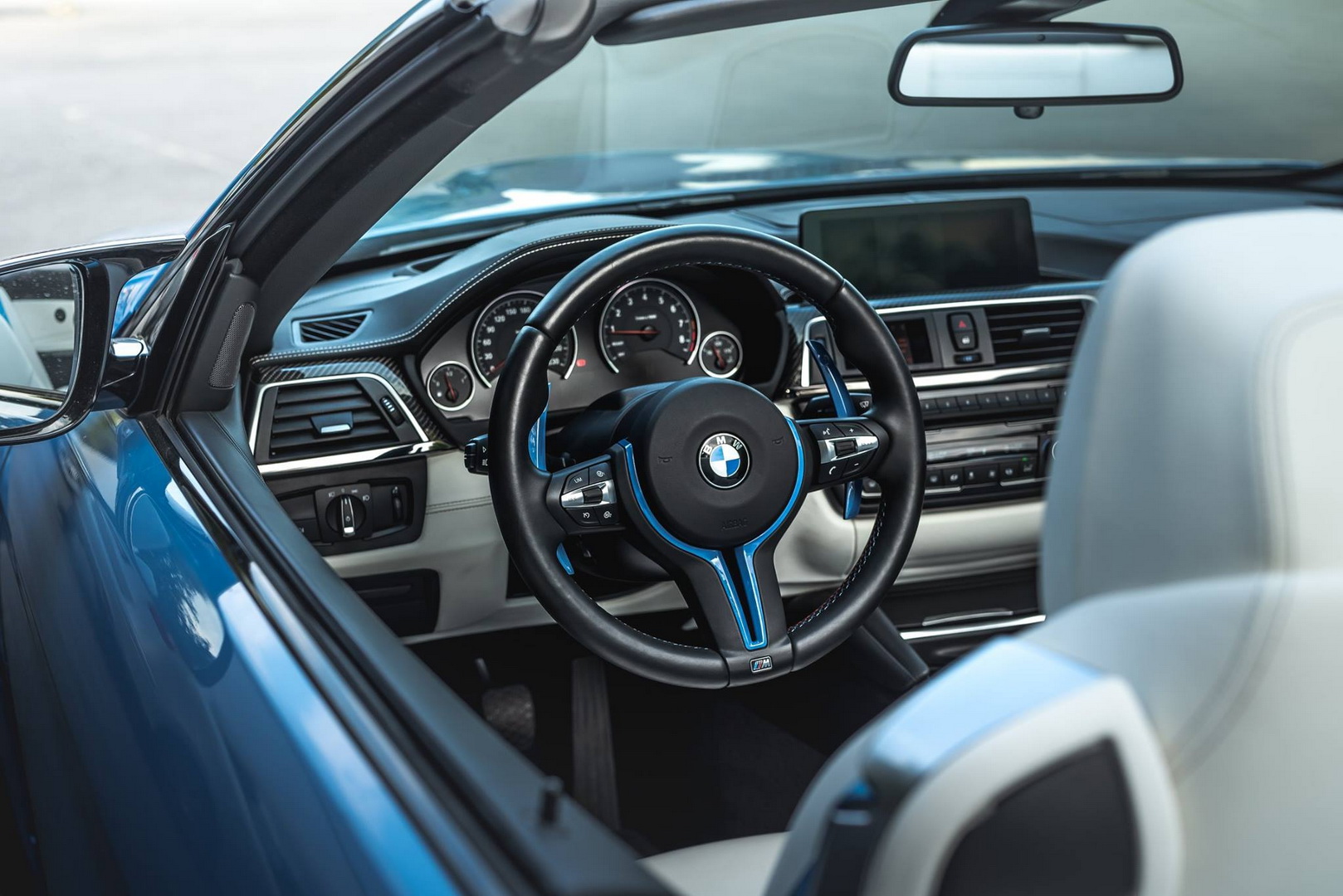 bmw m4 convertible manhart mh4 tuning 9 Manhart’s BMW M4 Convertible Mixes OTT Looks With 690 HP