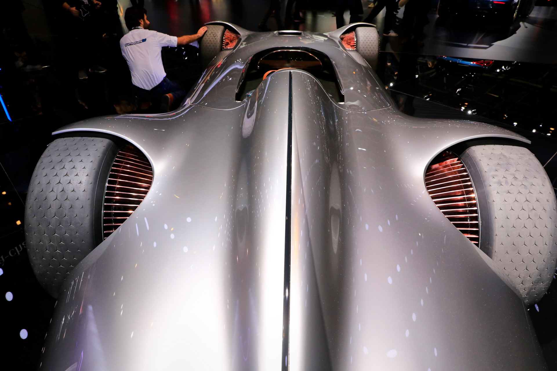 Mercedes B135 2018 Paris Auto Show Gallery: Mercedes-Benz