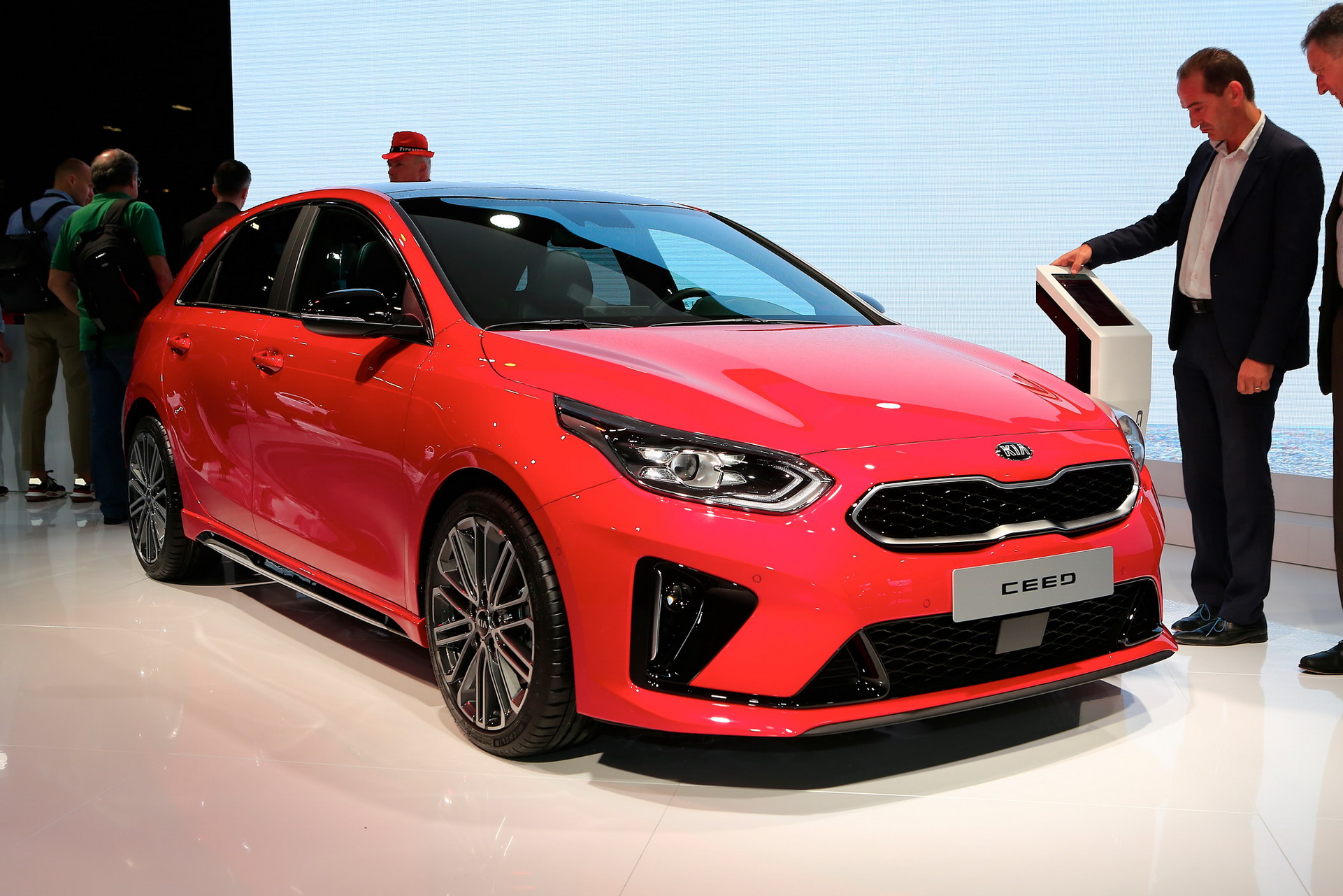 Kia 7 2018 Paris Auto Show Gallery: Kia