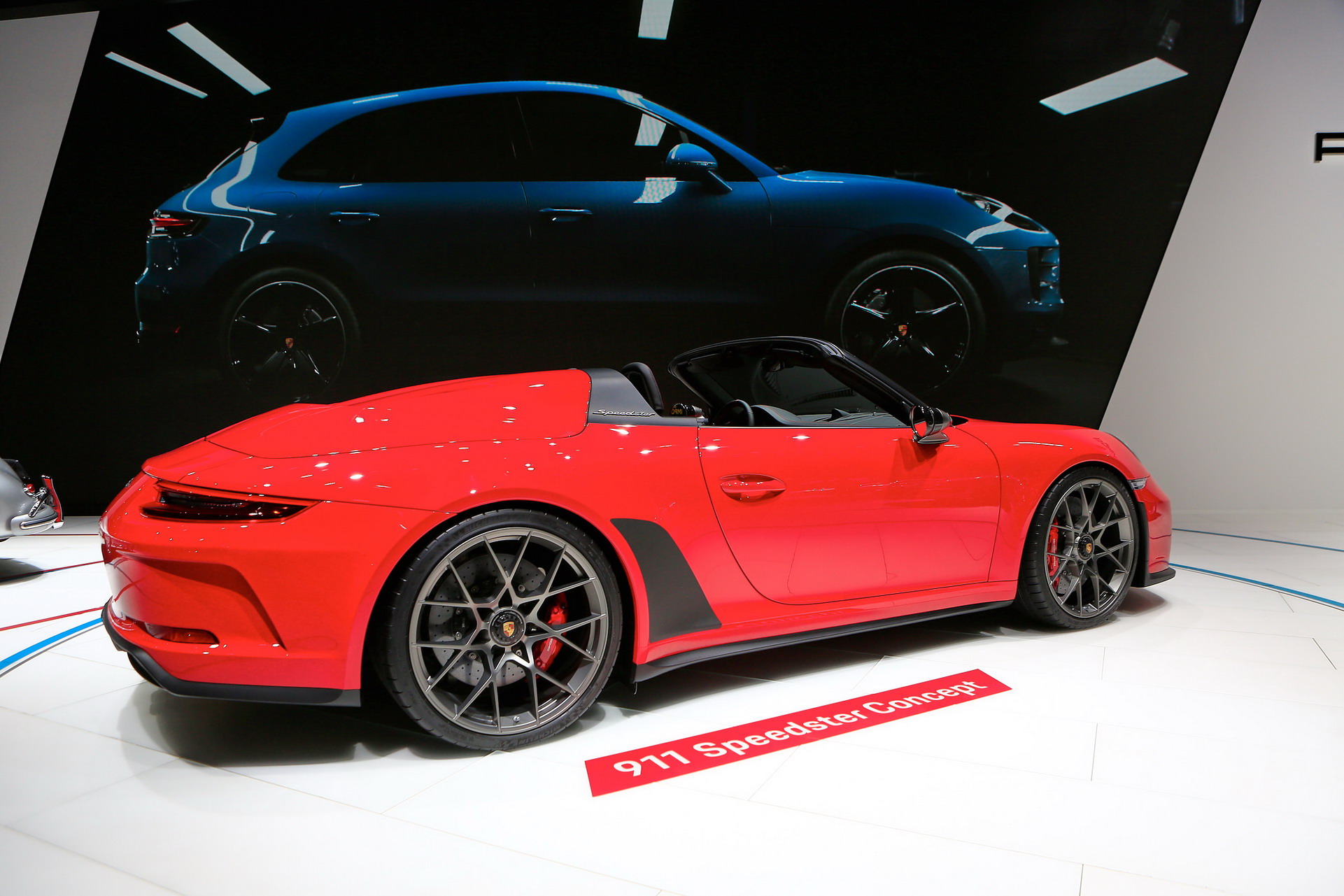 Porsche 4 2018 Paris Auto Show Gallery: Porsche
