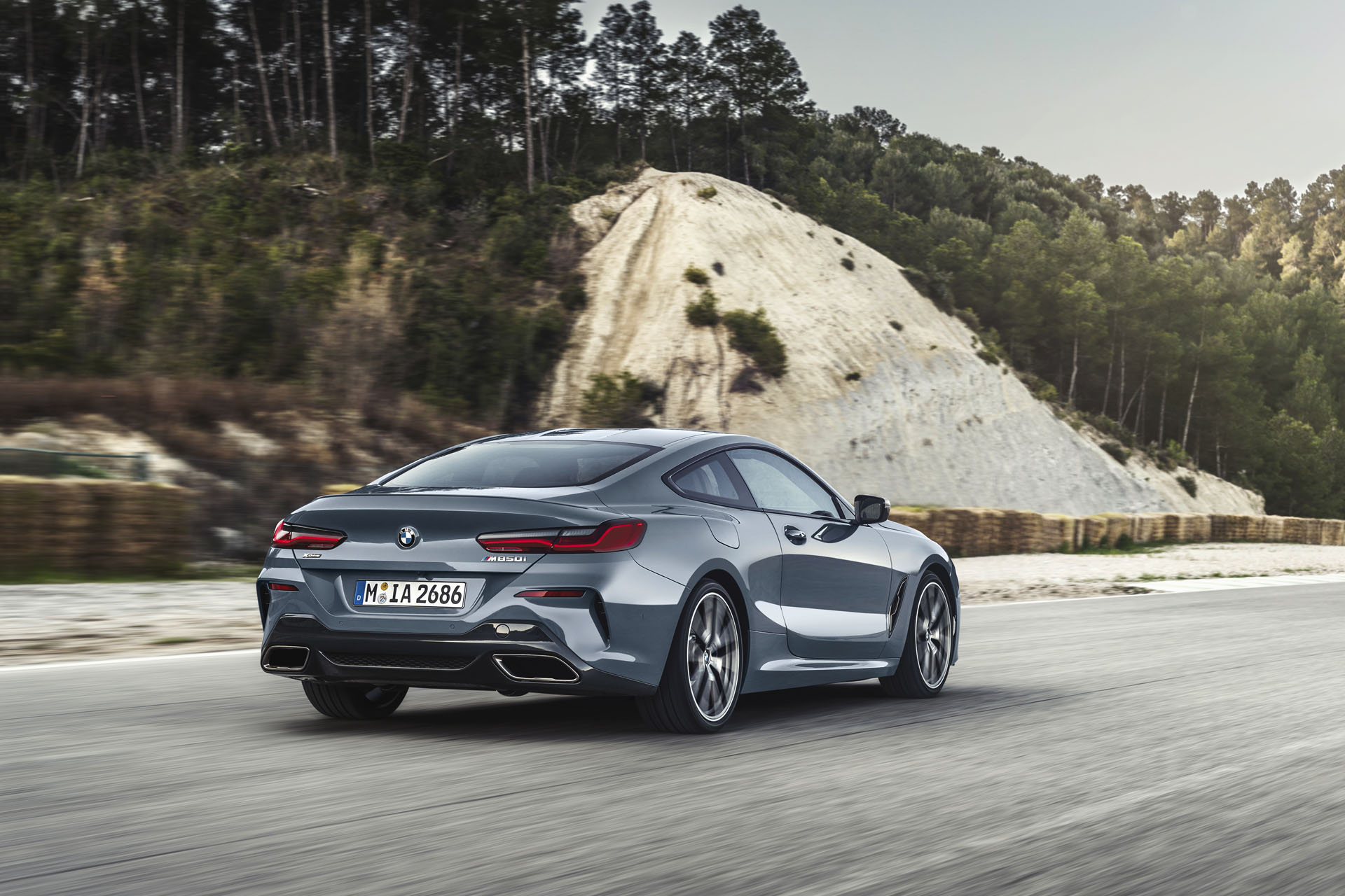 2019-bmw-8-series-12 BMW 8-Series Makes Its Long-Awaited Motor Show Debut