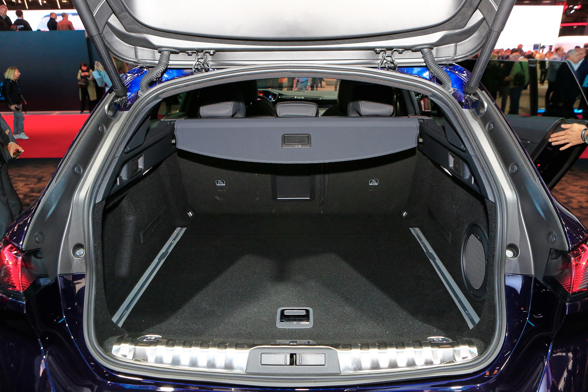 Peugeot 508 SW 7 Peugeot Questions Diesel Engines, Pauses Development Of New Units