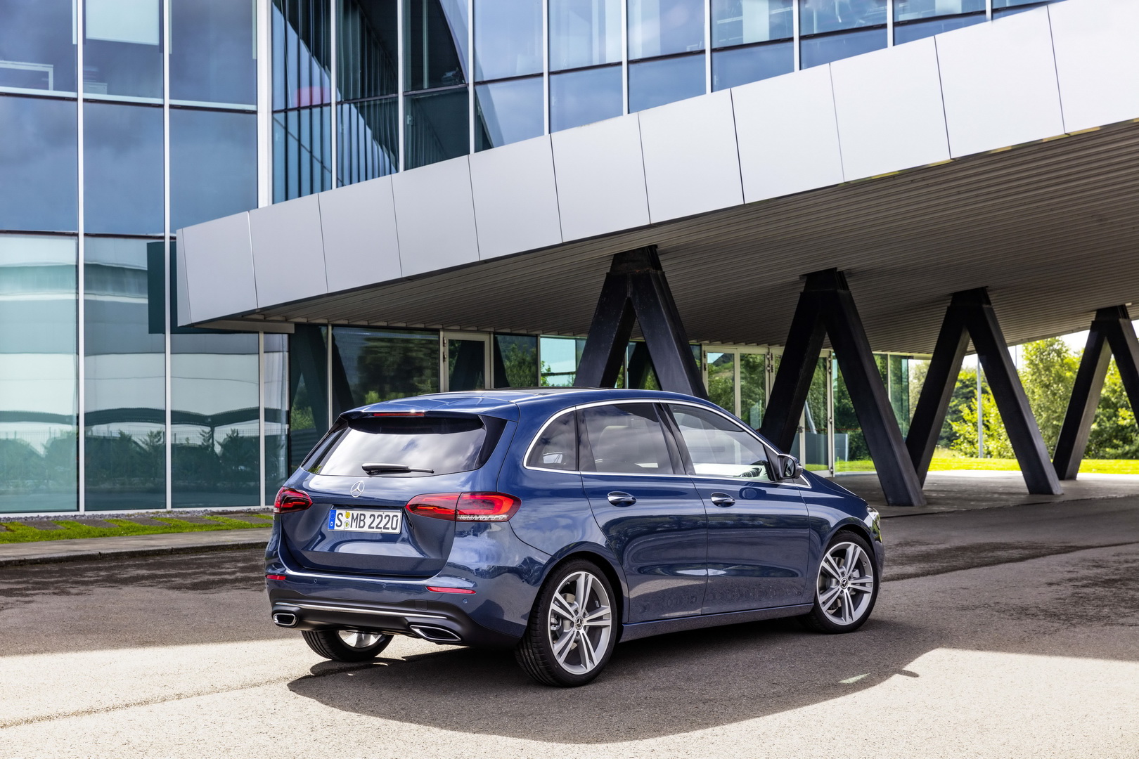 Mercedes-Benz B-Klasse, W 247, 2018 // Mercedes-Benz B-Class, W All-New Mercedes B-Class Lands In Paris With Fresh Looks And Tech