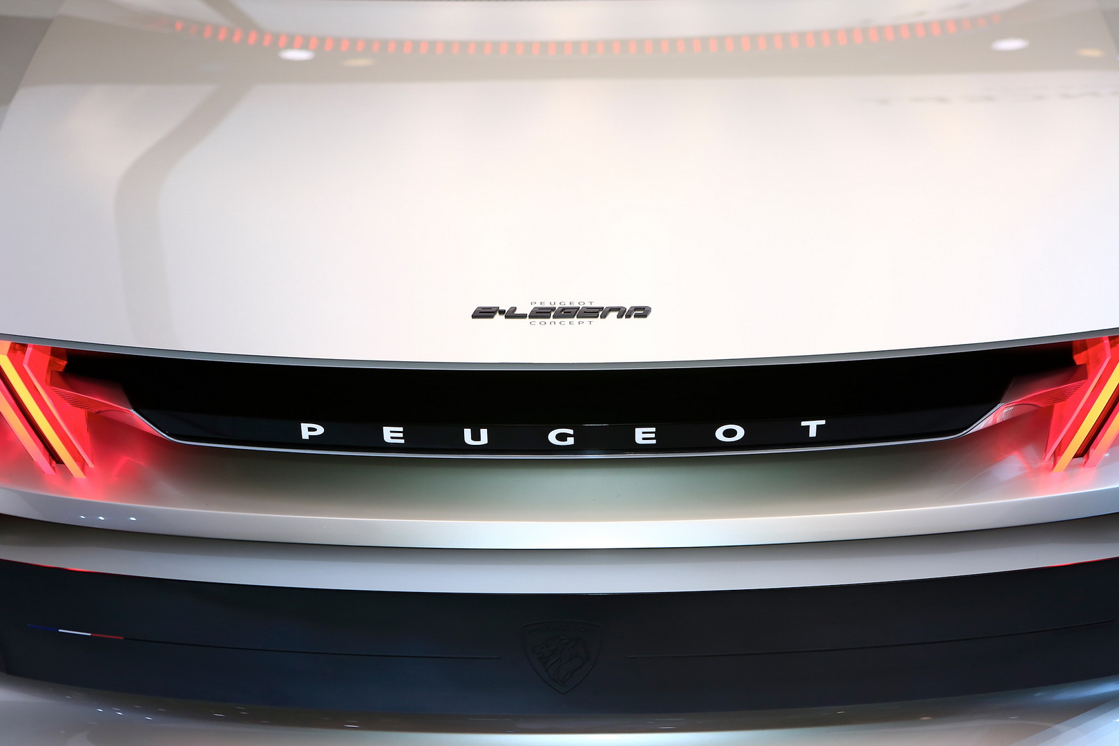 Auto Salon Paris / Mondial Paris Motor Show 2018, France, Paris, 02 Peugeot e-Legend Concept Takes A Swing At “Unboring The Future”