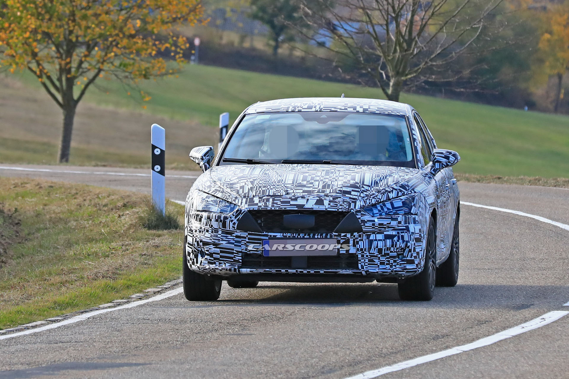 Seat-Leon-02 2019 Seat Leon Gets A More Sculpted Body, Will Offer Cutting-Edge Infotainment