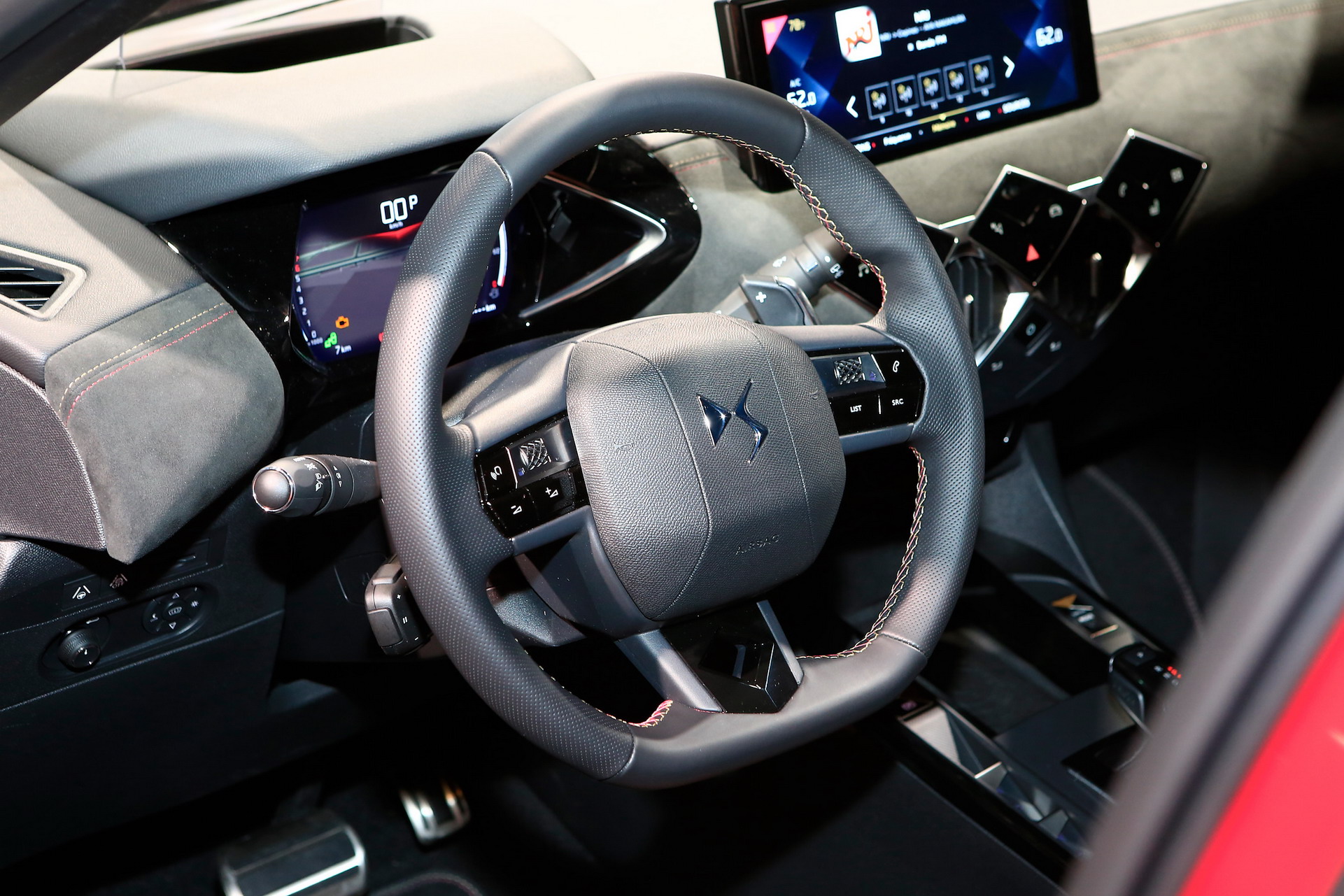 DS 16 2018 Paris Auto Show Gallery: Citroen & DS