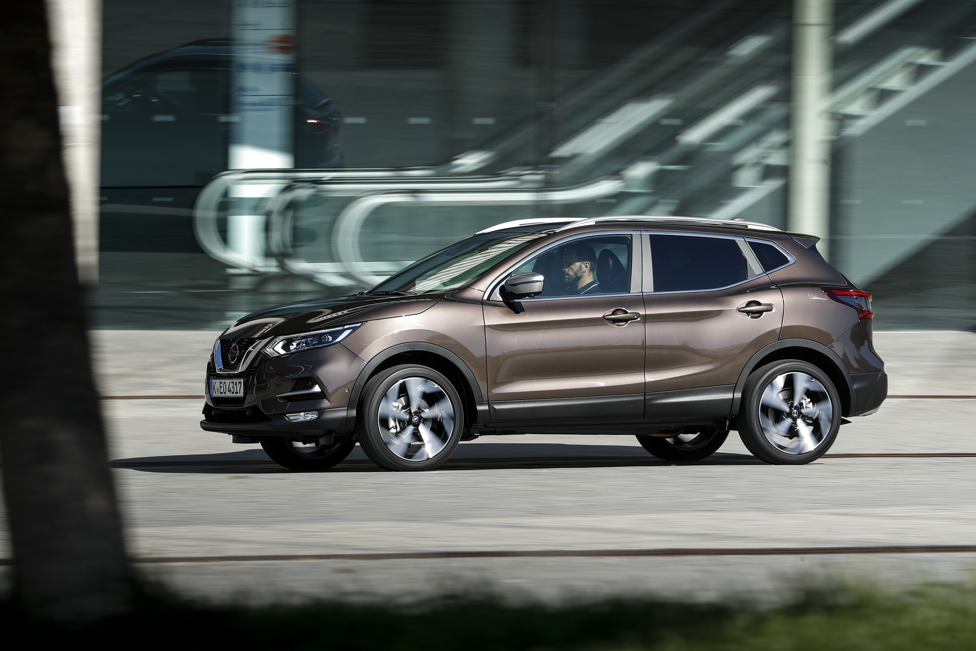 2019-Nissan-Qashqai-34 2019 Nissan Qashqai Gets New Turbo Petrol Units, DCT ‘Box And Infotainment System
