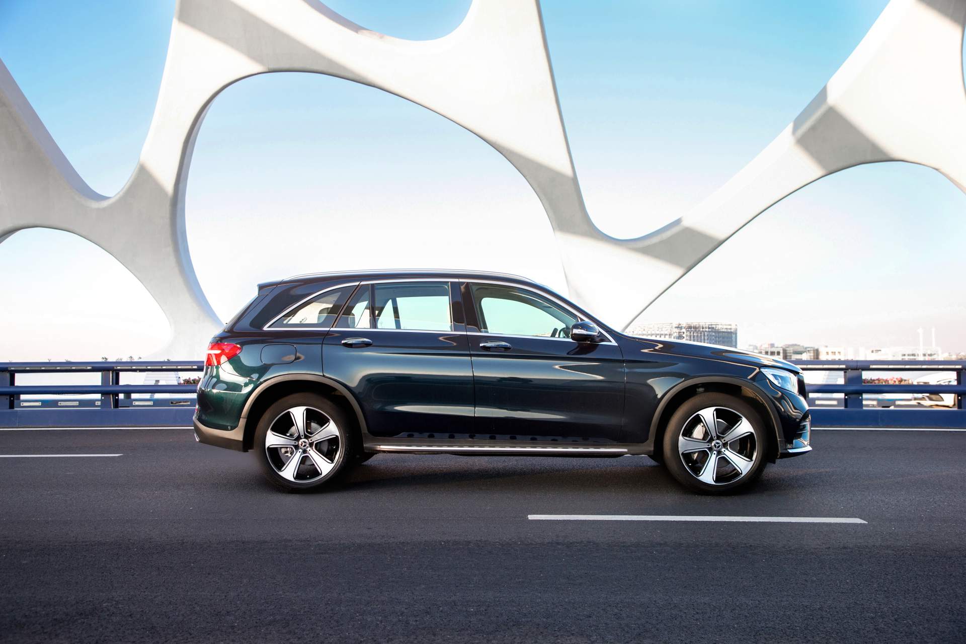 Mercedes-Benz GLC 300 L 4MATIC 8 Mercedes-Benz Reveals Longer GLC L SUV For China