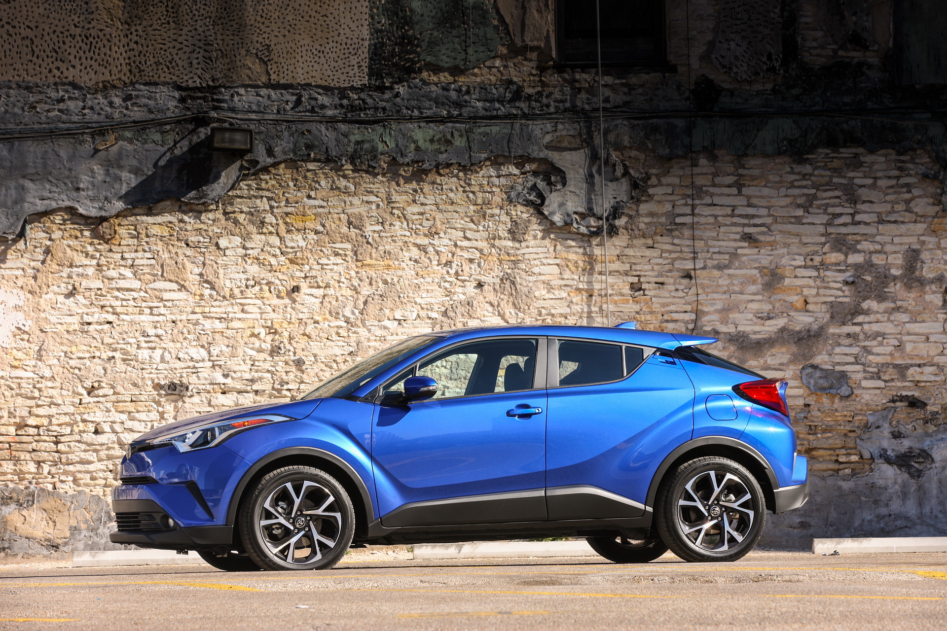 Toyota-C-HR-2 Toyota Recalls The C-HR Because The Rear Wheels Could Fall Off