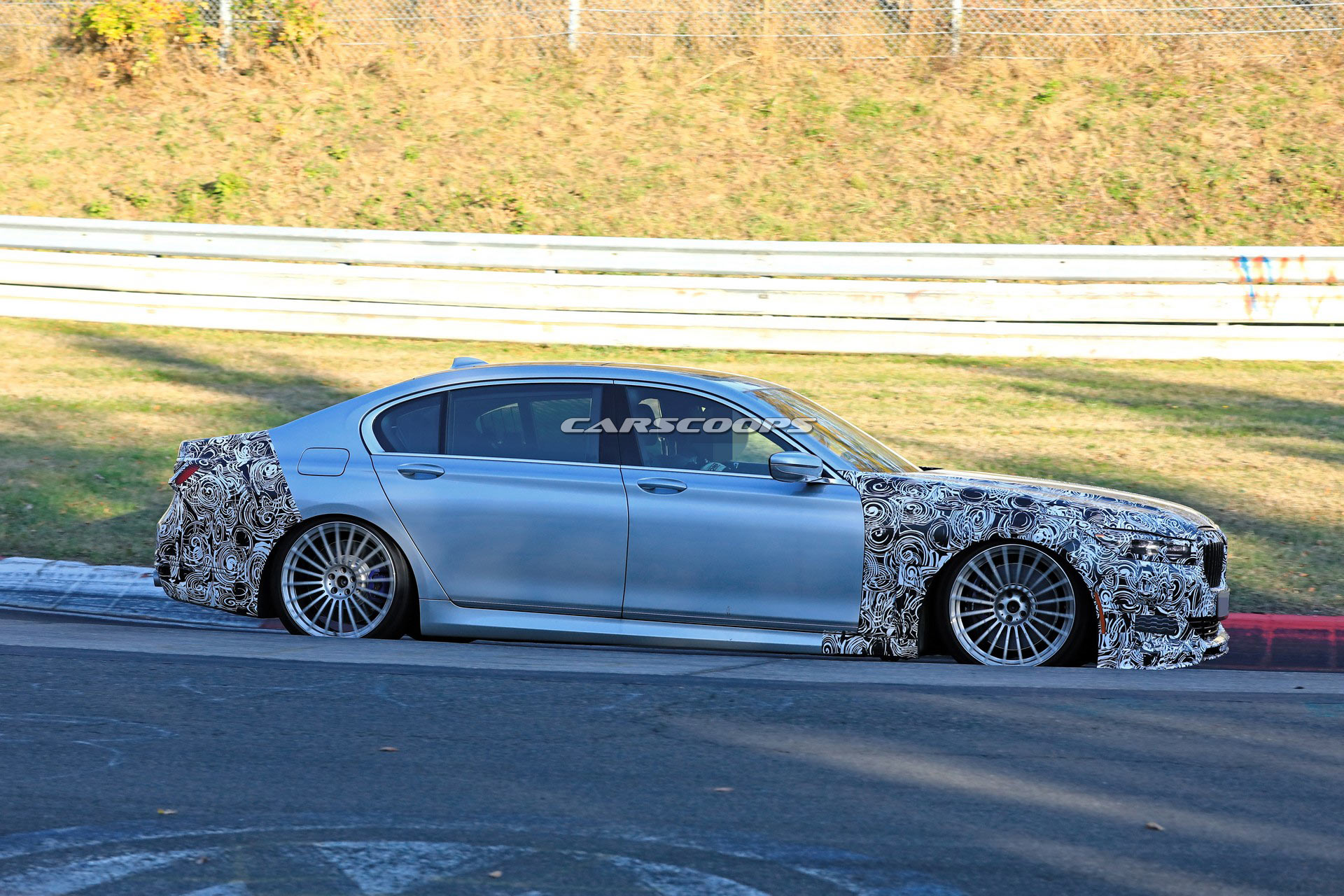 BMW-Alpina-B7-8 2020 BMW Alpina B7 Facelift Spotted With Texas-Sized Grille And Sportier Front Bumper
