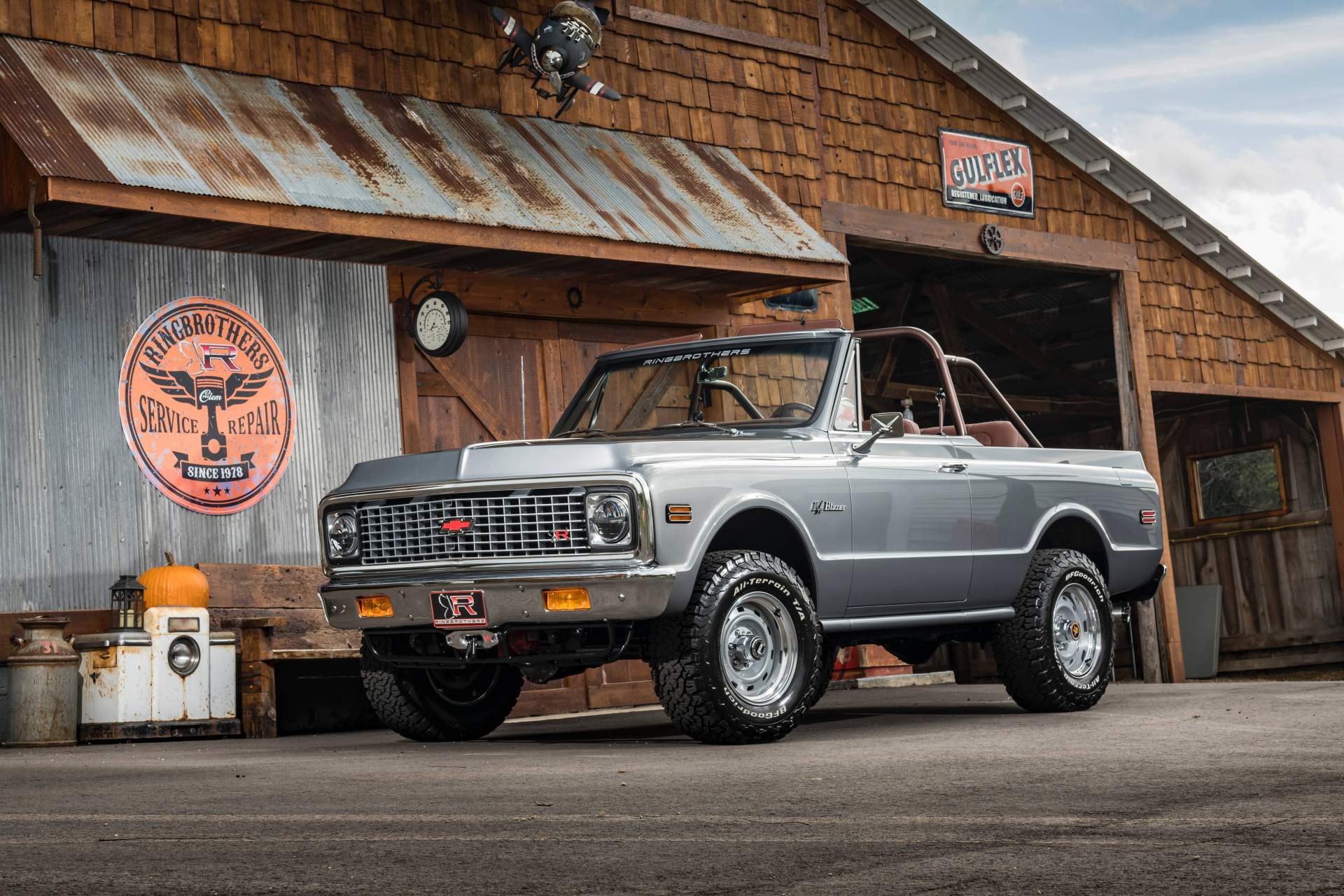 1971 Chevrolet K5 Blazer Seaker by Ringbrothers 2 Ringbrothers’ First SUV Is An LS3-Powered 1971 Chevy K5 Blazer
Restomod