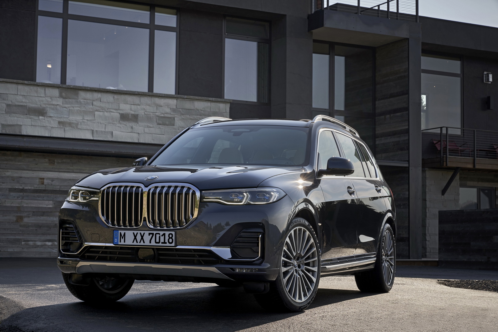 2019 bmw x7 13 BMW X7 Priced From £72,155 In UK, Will Go On Sale In April 2019