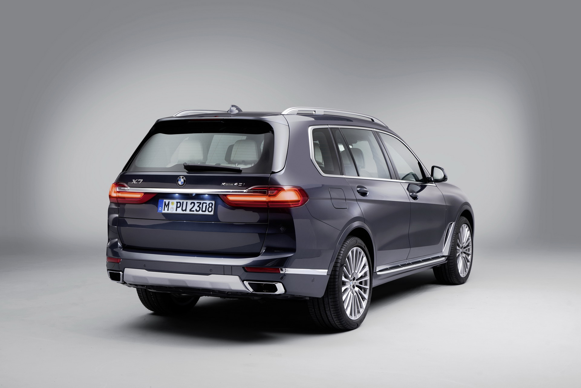 2019 BMW X7 2 2019 BMW X7: As Big As A Cadillac Escalade, As Luxurious As A Rolls Royce