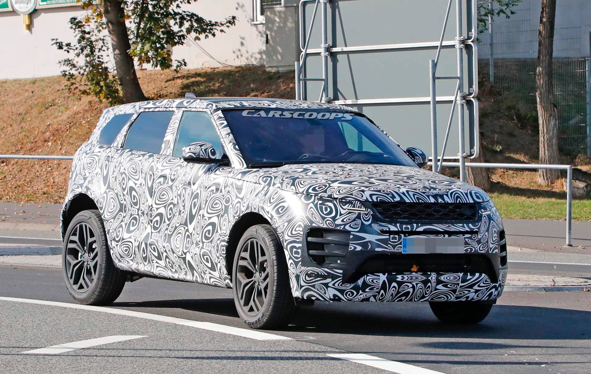 2019 Range Rover Evoque spy shots 1 2019 Range Rover Evoque Looks Like A Baby Velar Inside Too