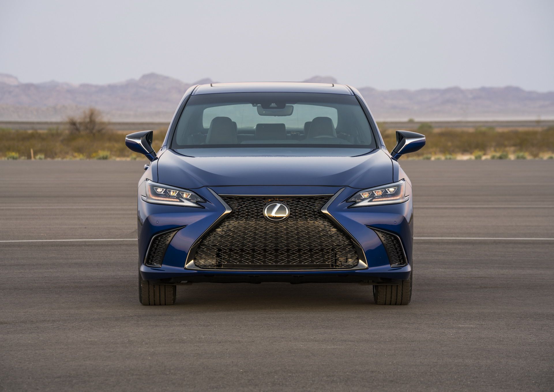 2019 lexus es 300h paris livepics 27 2019 Lexus ES 300h Looks To Make A Name For Itself In Europe As GS Replacement