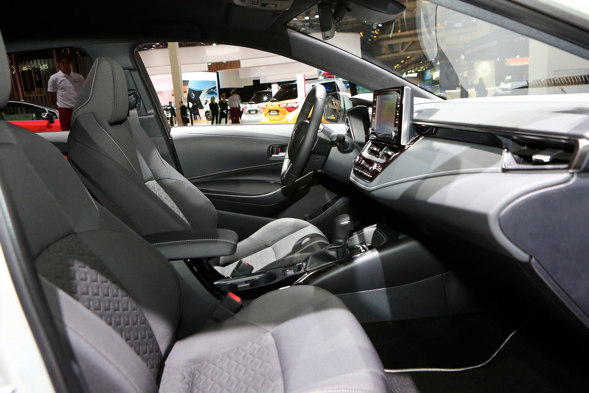 Toyota-Corolla-08 Toyota Pondering Whether It Should Build High-Performance Hybrid Corolla GRMN