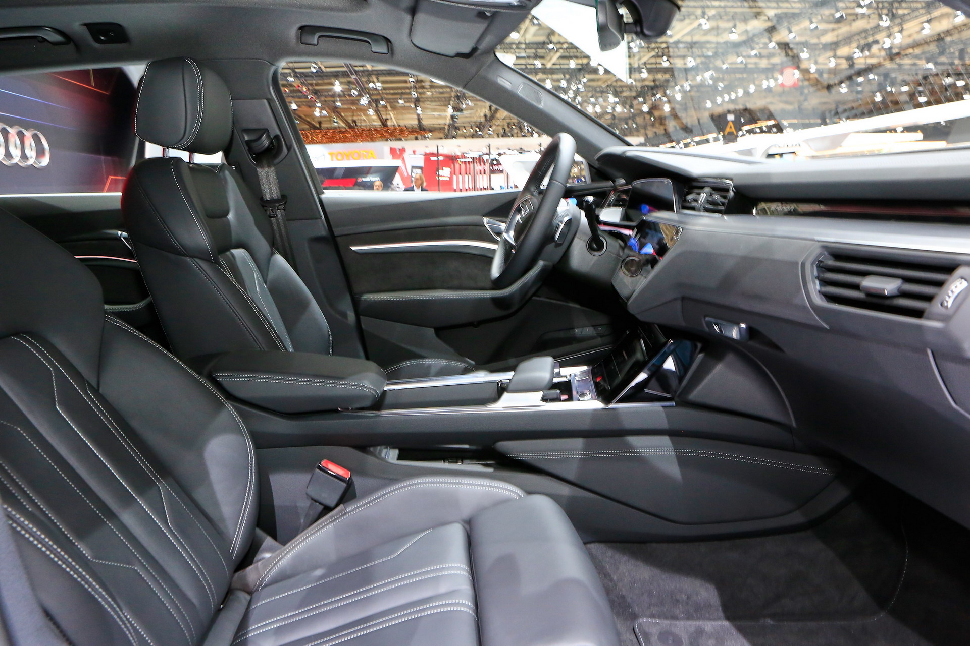 Audi 33 2018 Paris Auto Show Gallery: Audi