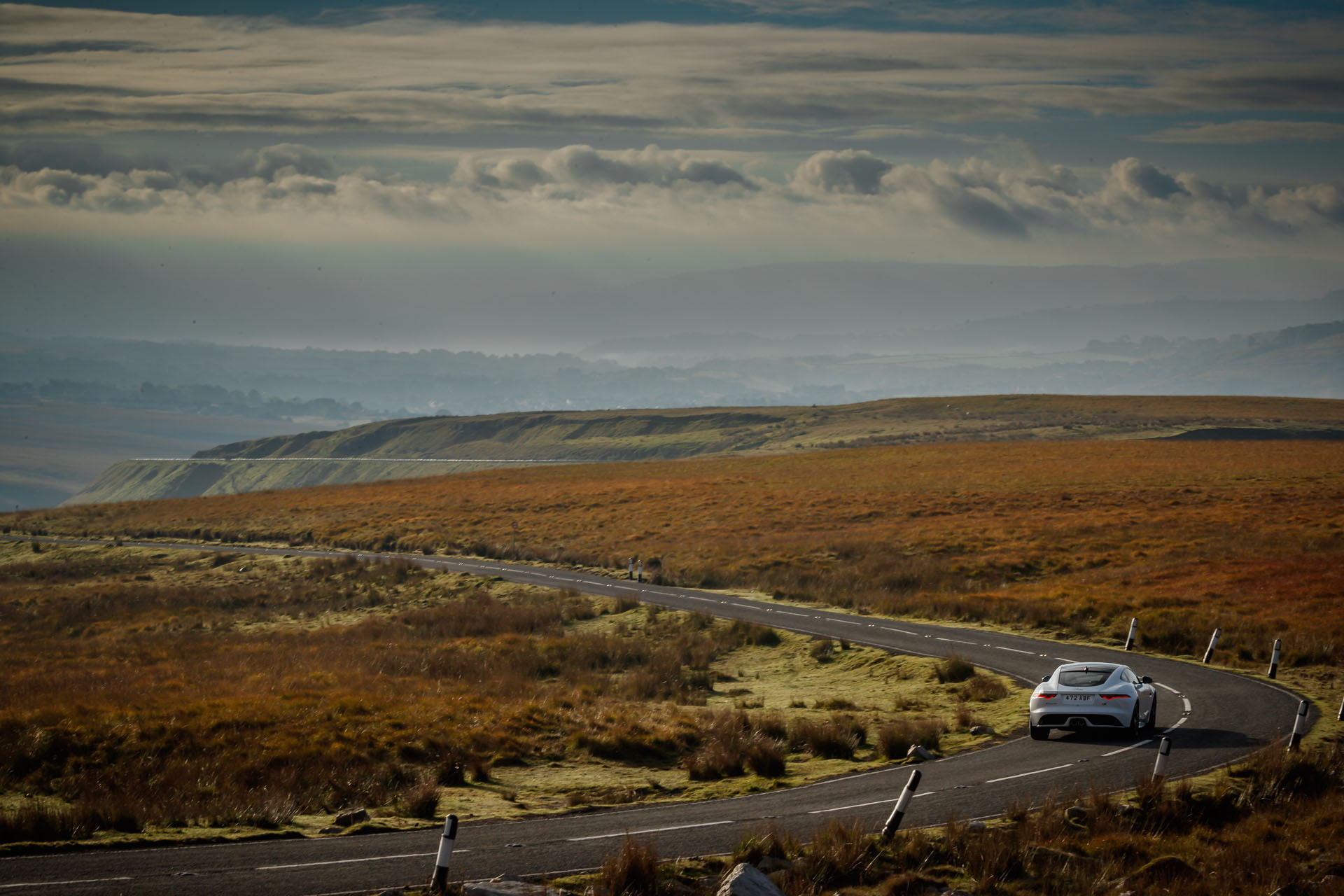 jaguar-f-type-chequered-flag-edition-07 Jaguar F-Type Chequered Flag Edition Celebrates 70 Years Of Sports Cars