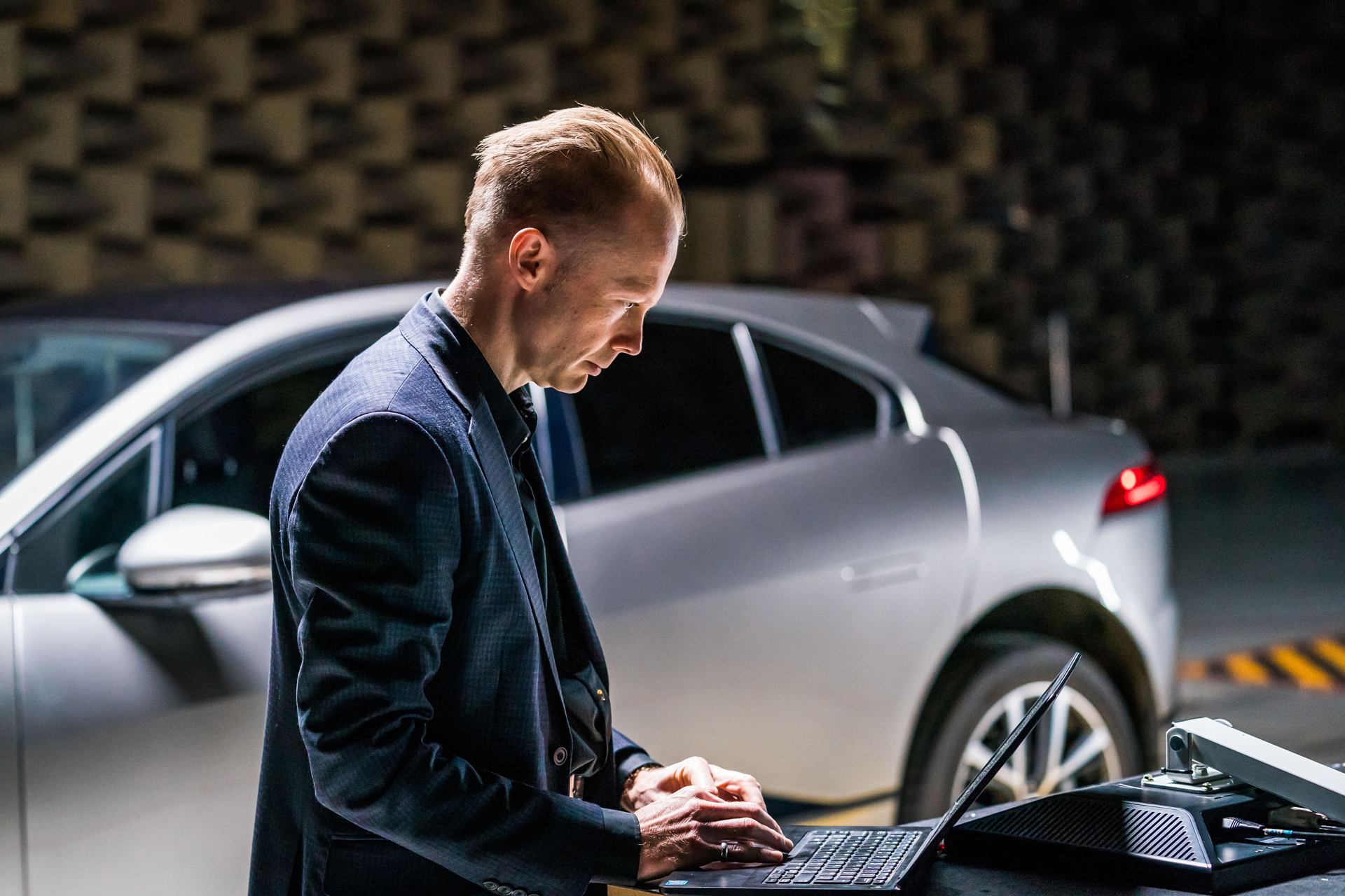 2019-jaguar-i-pace-avas-02 Jaguar Worked With The Visually Impaired To Add Noise To Its Electric I-Pace