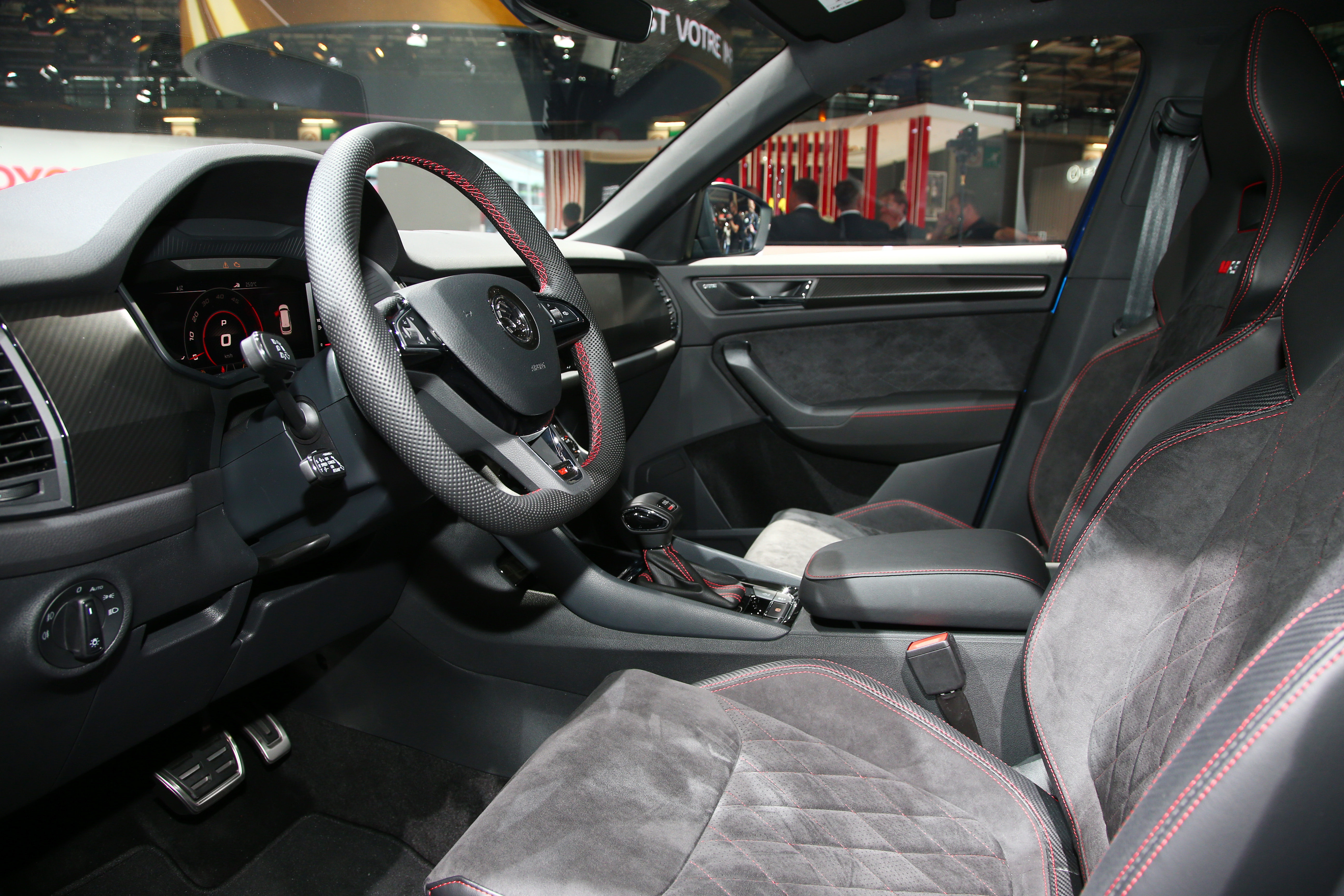 Skoda b5 2018 Paris Auto Show Gallery: Skoda & Seat