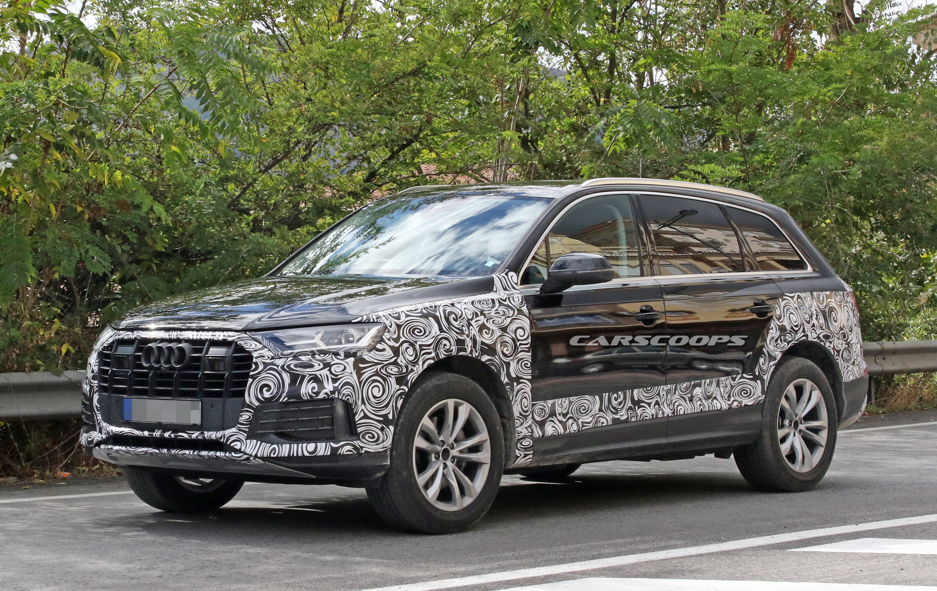 2019 audi q7 facelift spy 6 Audi Prepping Facelift 2020 Q7 With New Grille And Headlights