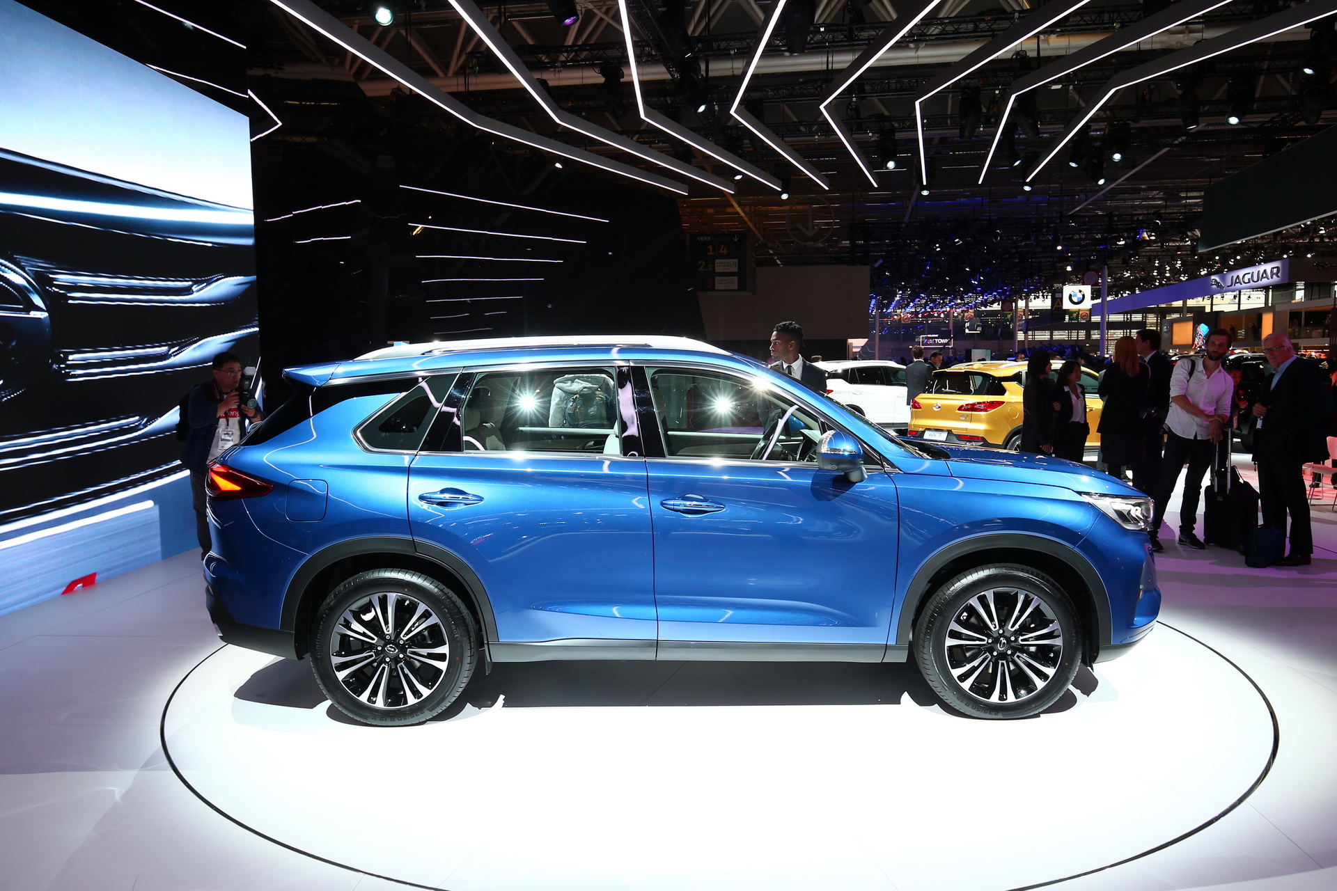 gac gs5 unveiled paris 2 GAC Motor’s GS5 SUV Was Made For The Working Class