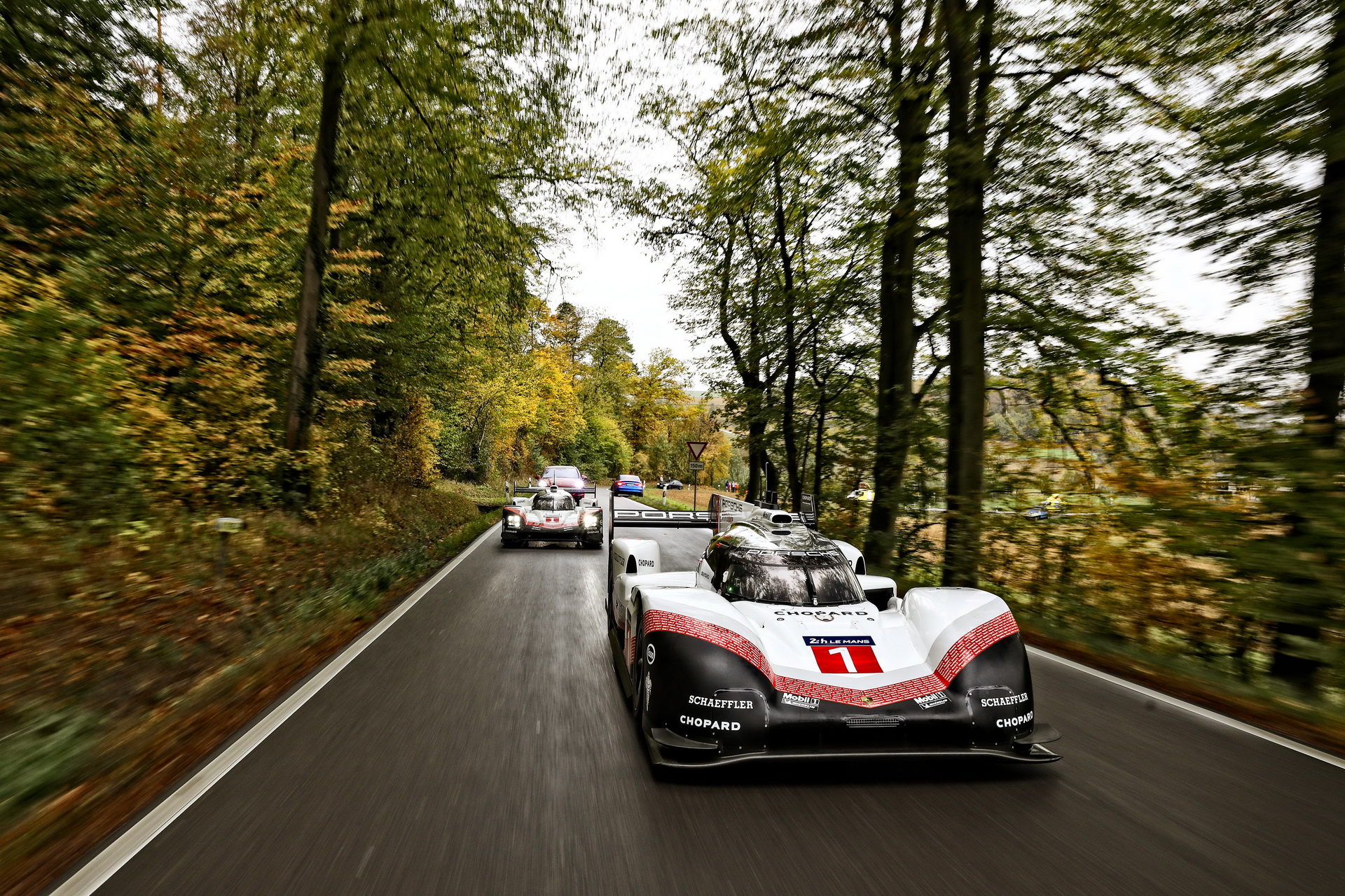 Porsche-919-Final-Drive-20 Le Mans-Winning 919 Hybrid Driven On Public Roads To Its Retirement At The Porsche Museum