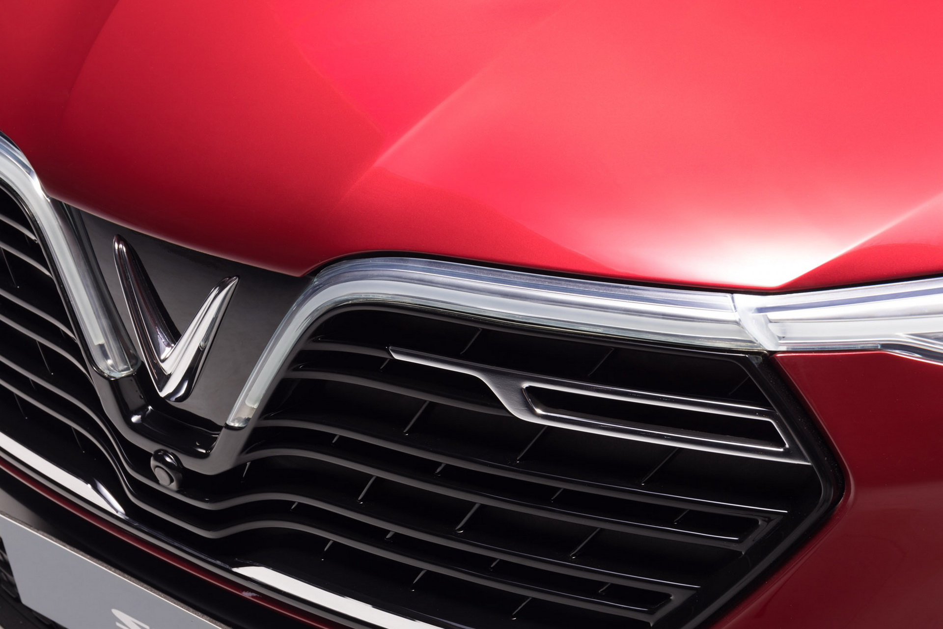 vinfast suv sedan paris debuts 19 VinFast Details LUX SA2.0 SUV and A2.0 Sedan In Paris